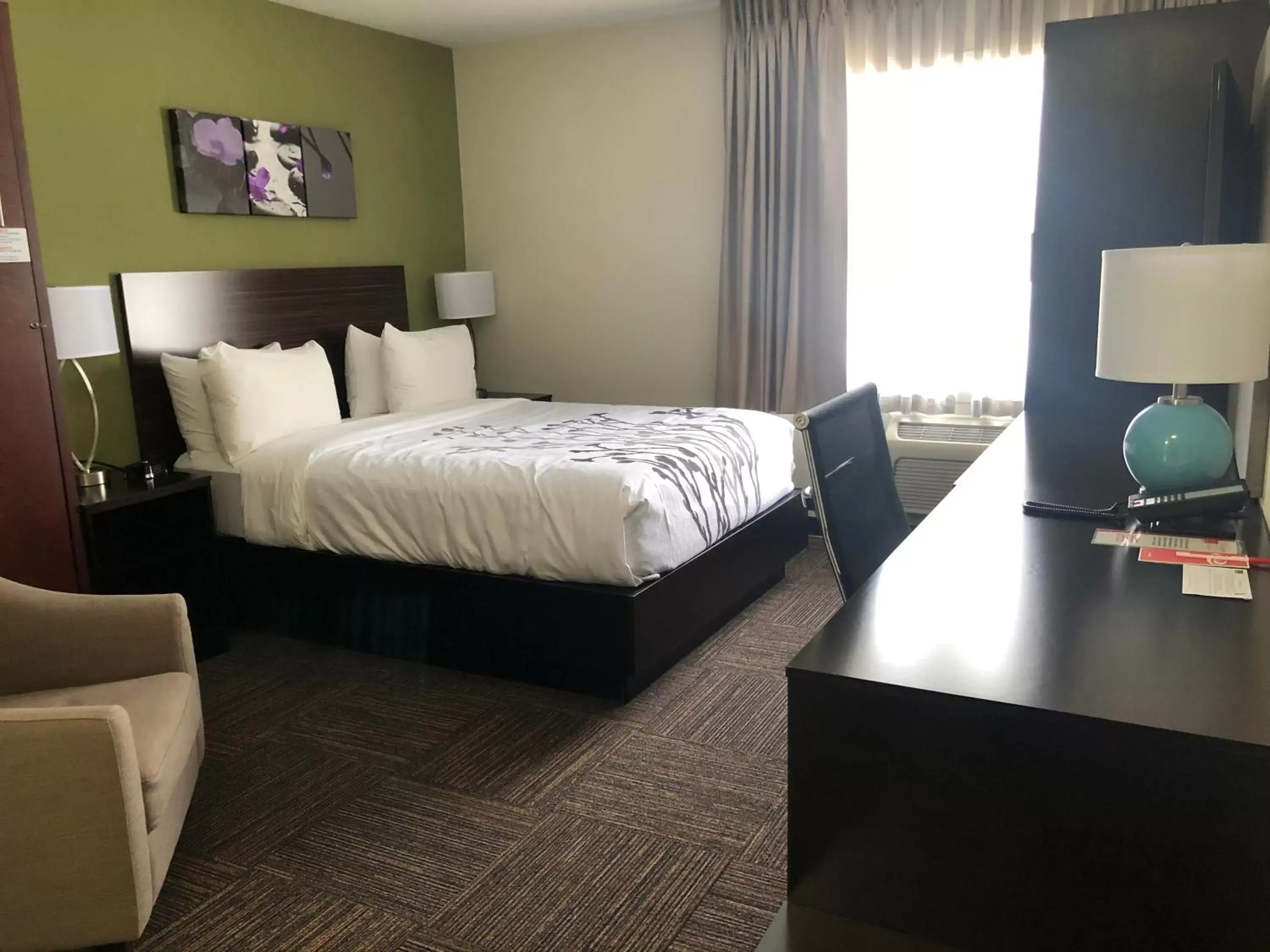 Bed in Sleep Inn & Suites Quebec City East