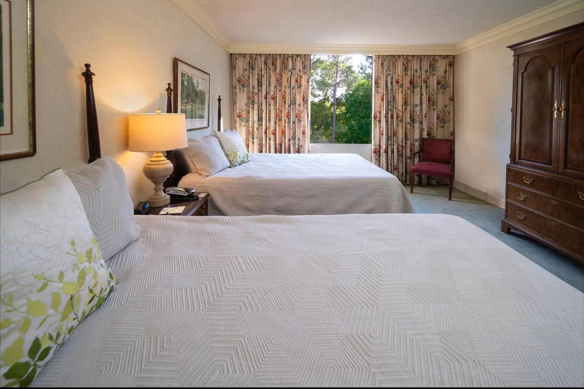 Bed in The Inn at Houndslake