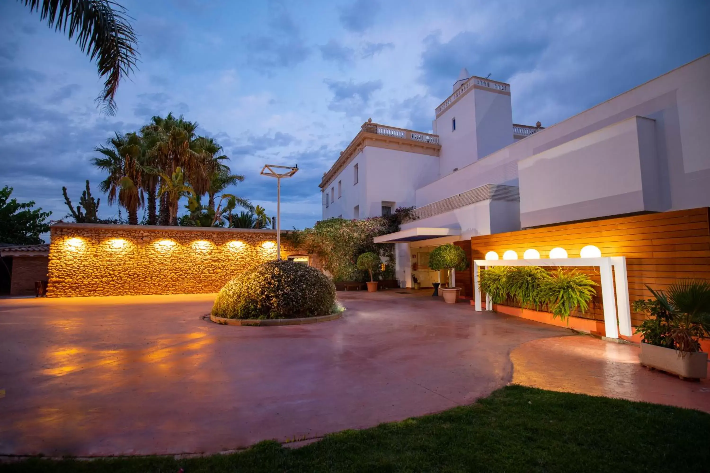 Facade/entrance, Property Building in Hotel Tancat de Codorniu