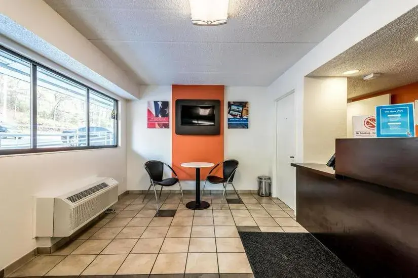 Lobby/Reception in Motel 6-Birmingham, AL