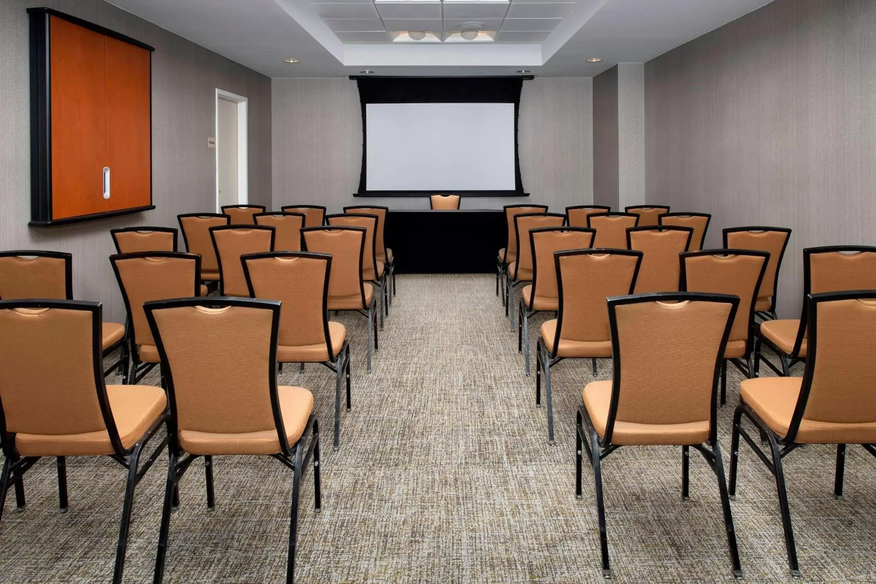 Meeting/conference room in SpringHill Suites Alexandria