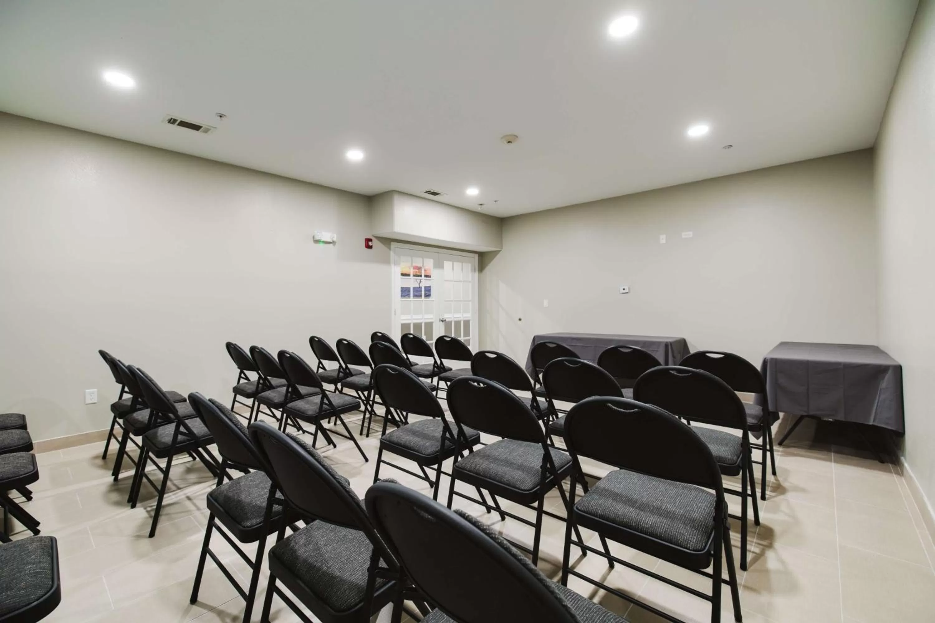 Meeting/conference room in SureStay Studio by Best Western Conroe Downtown