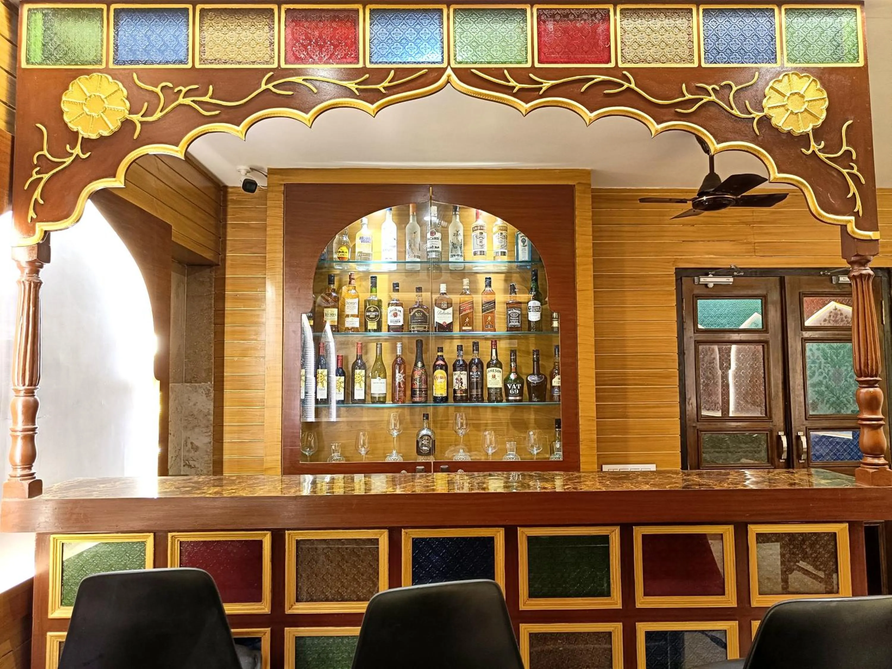 Lounge or bar in Hotel Kalyan
