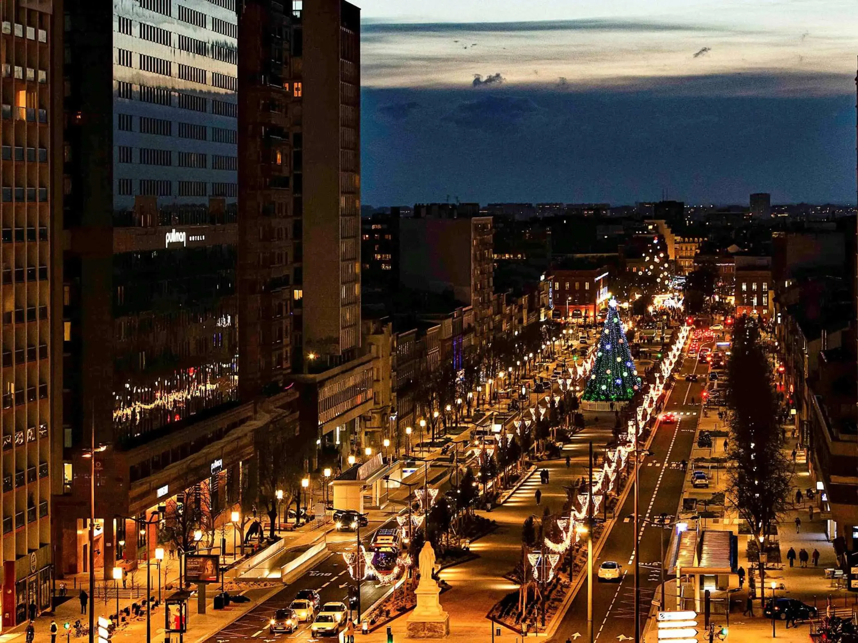 Other, Bird's-eye View in Pullman Toulouse Centre Ramblas