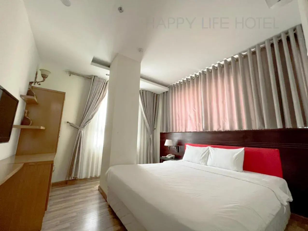 Bedroom, Bed in Happy Life Hotel