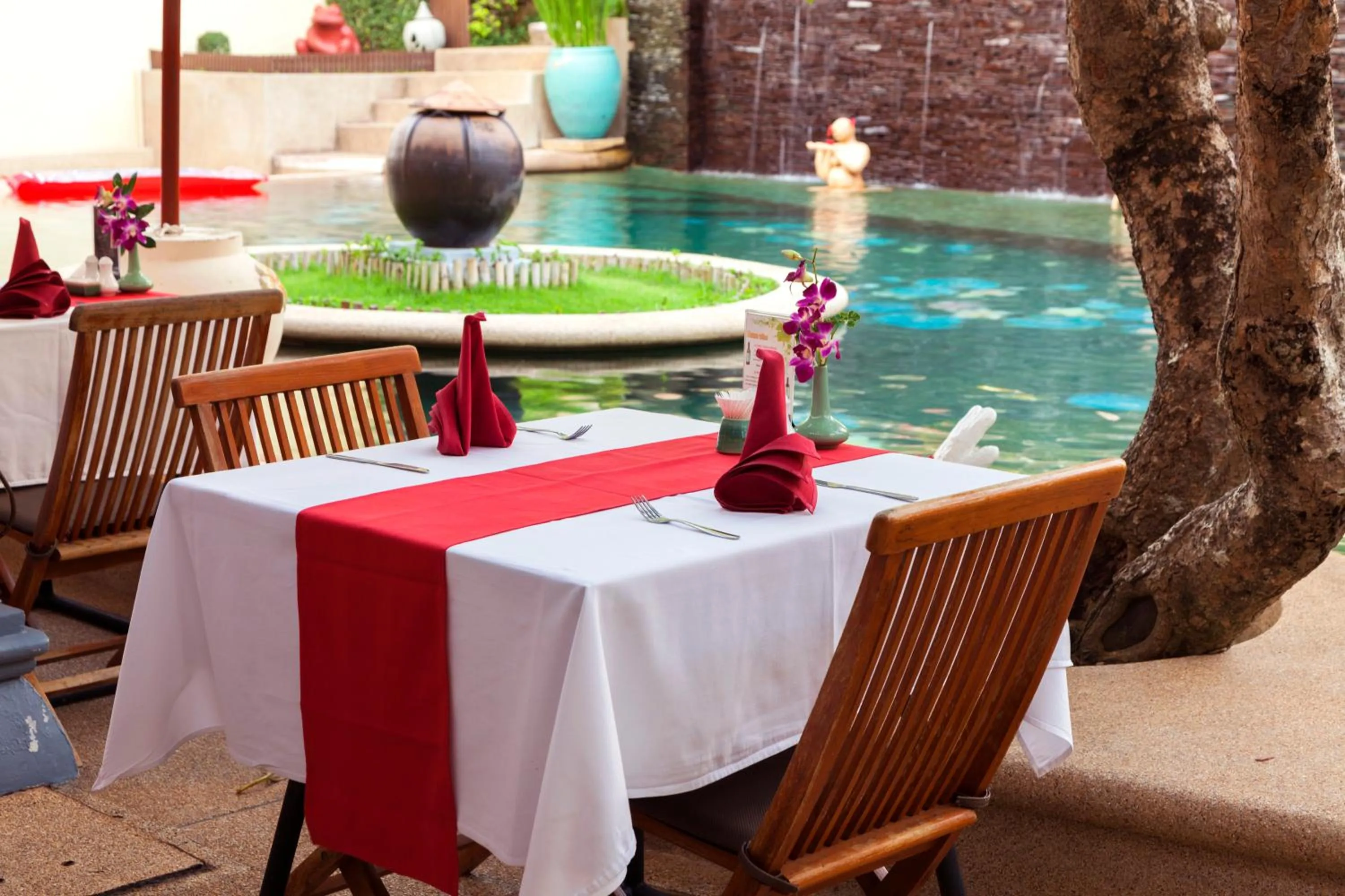 Restaurant/places to eat in Karona Resort & Spa - SHA Extra Plus