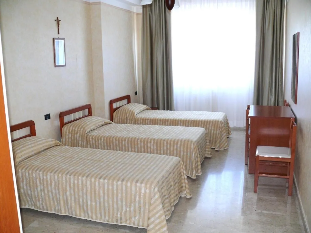 Photo of the whole room, Bed in Albergo Casa Del Pellegrino