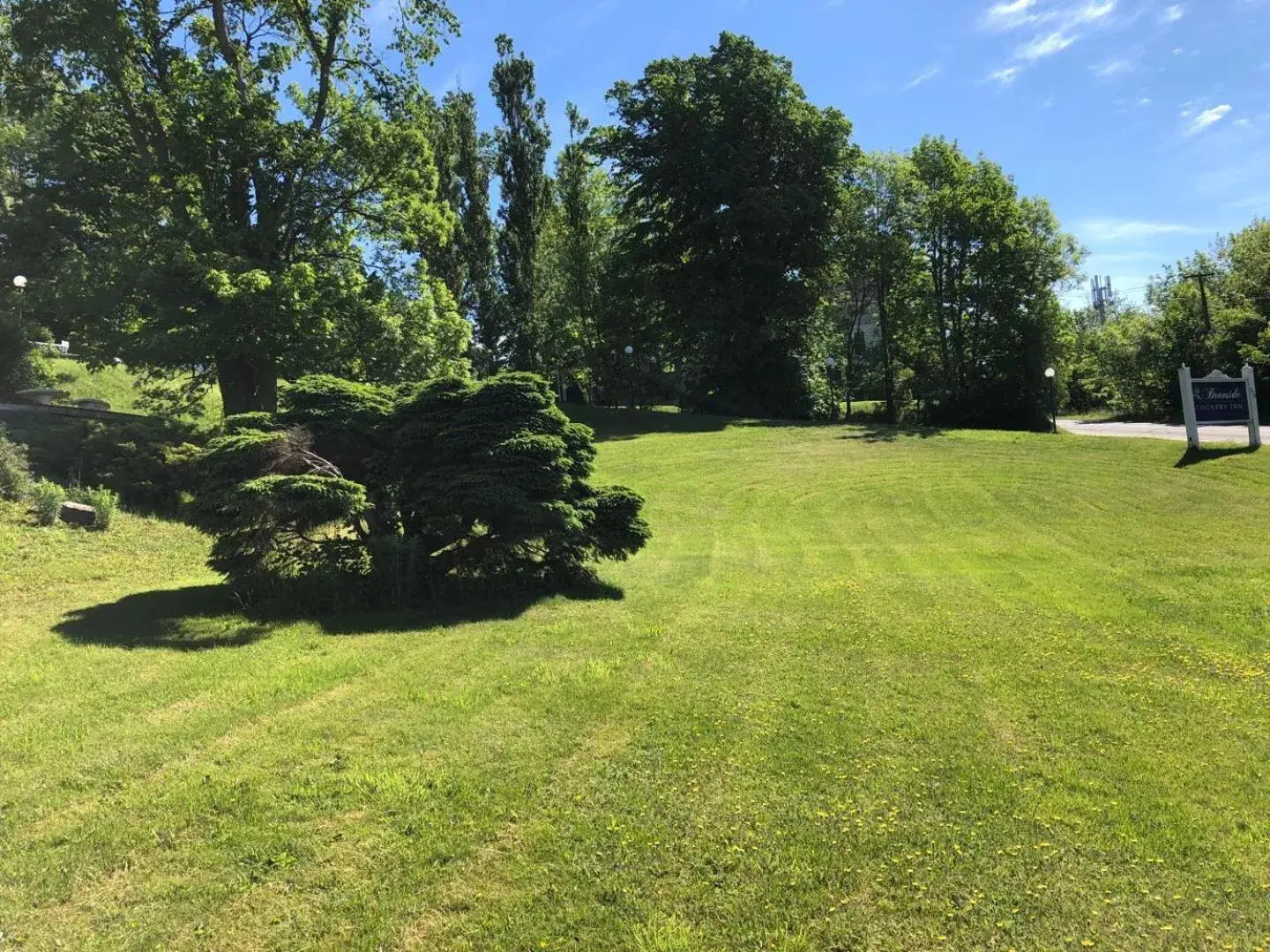 Garden in Braeside Country Inn