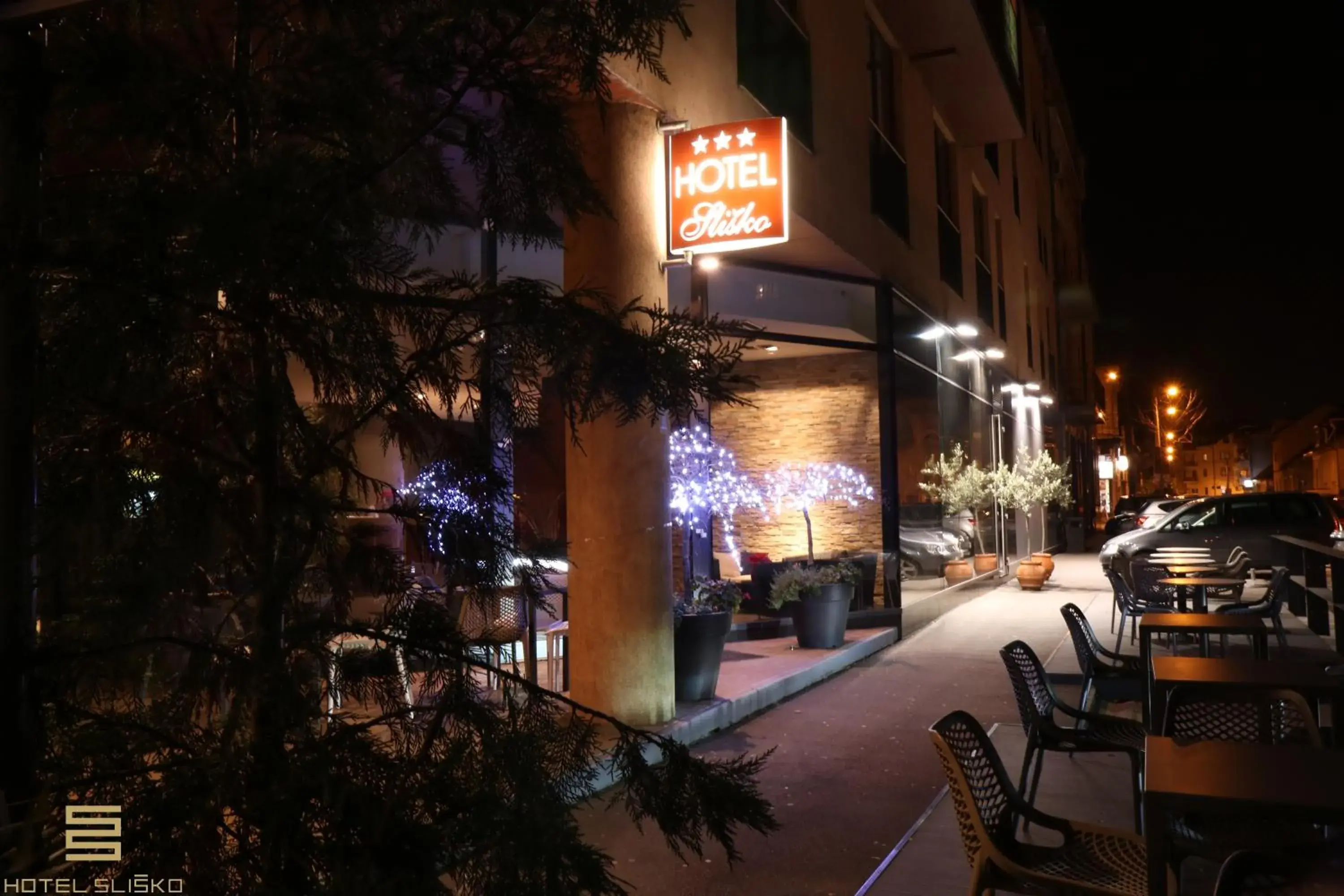 Facade/entrance in Hotel Sliško