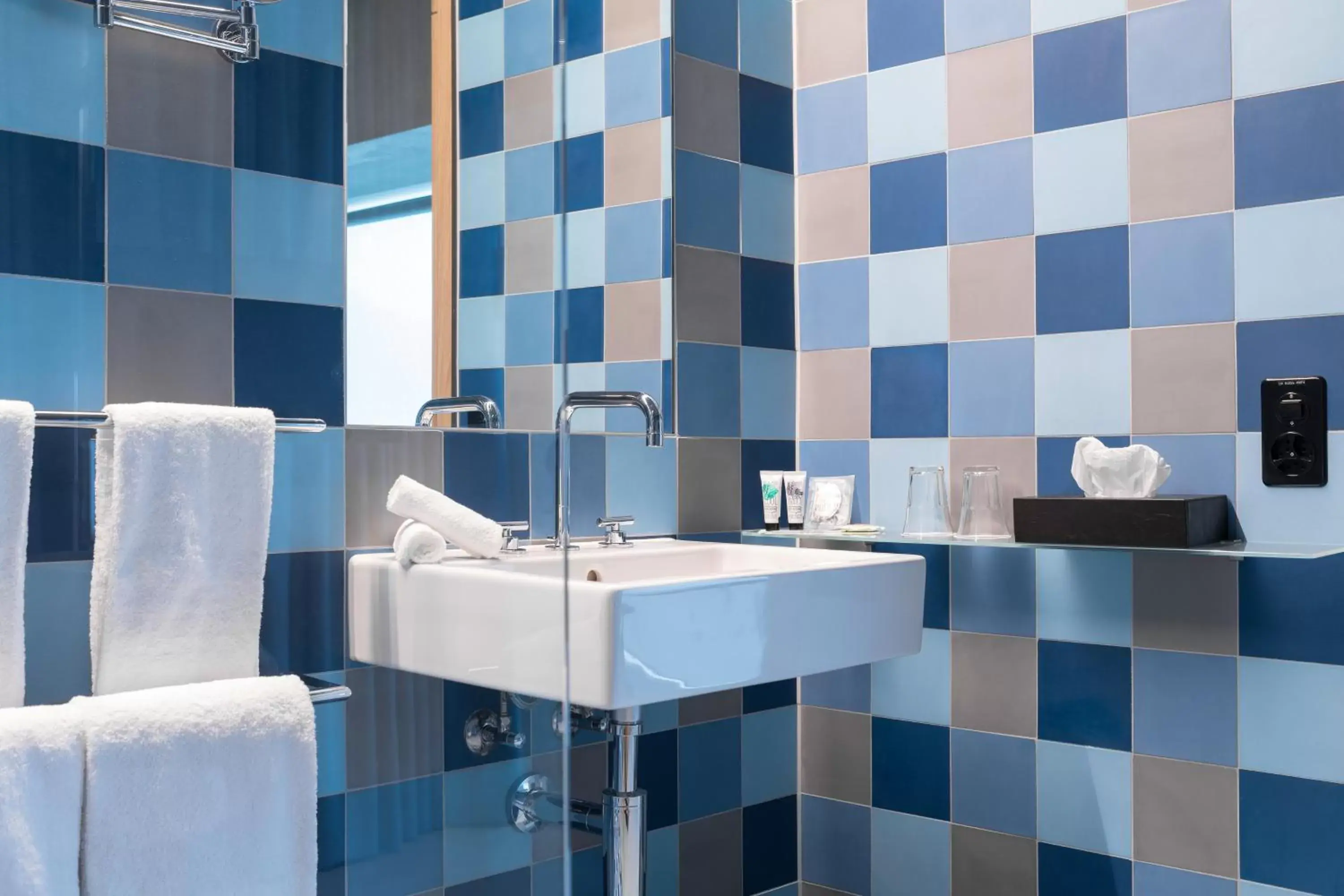 Bathroom in Placid Hotel Design & Lifestyle Zurich