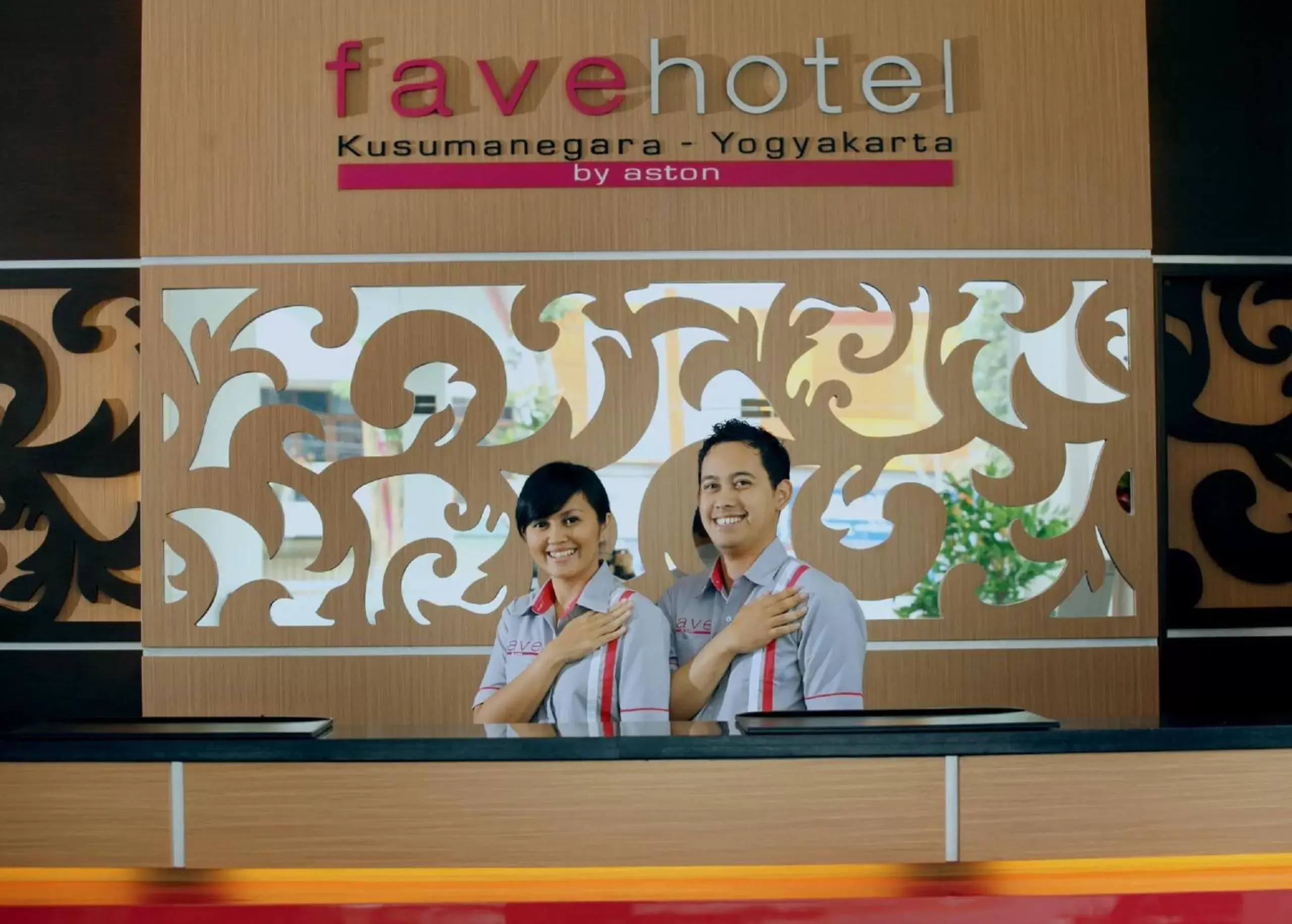 Staff, Lobby/Reception in favehotel Kusumanegara
