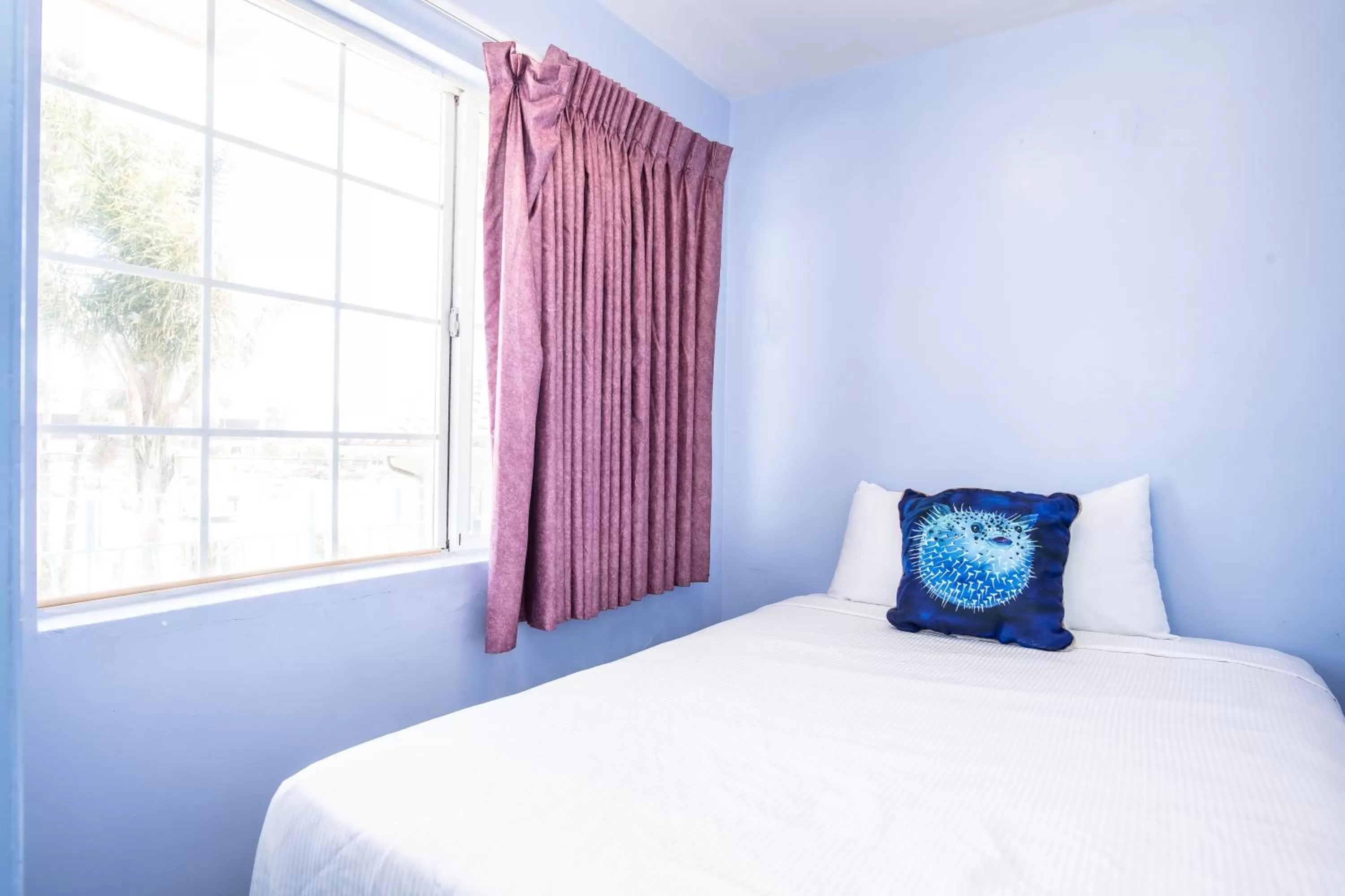 Bed in Aqua Breeze Inn