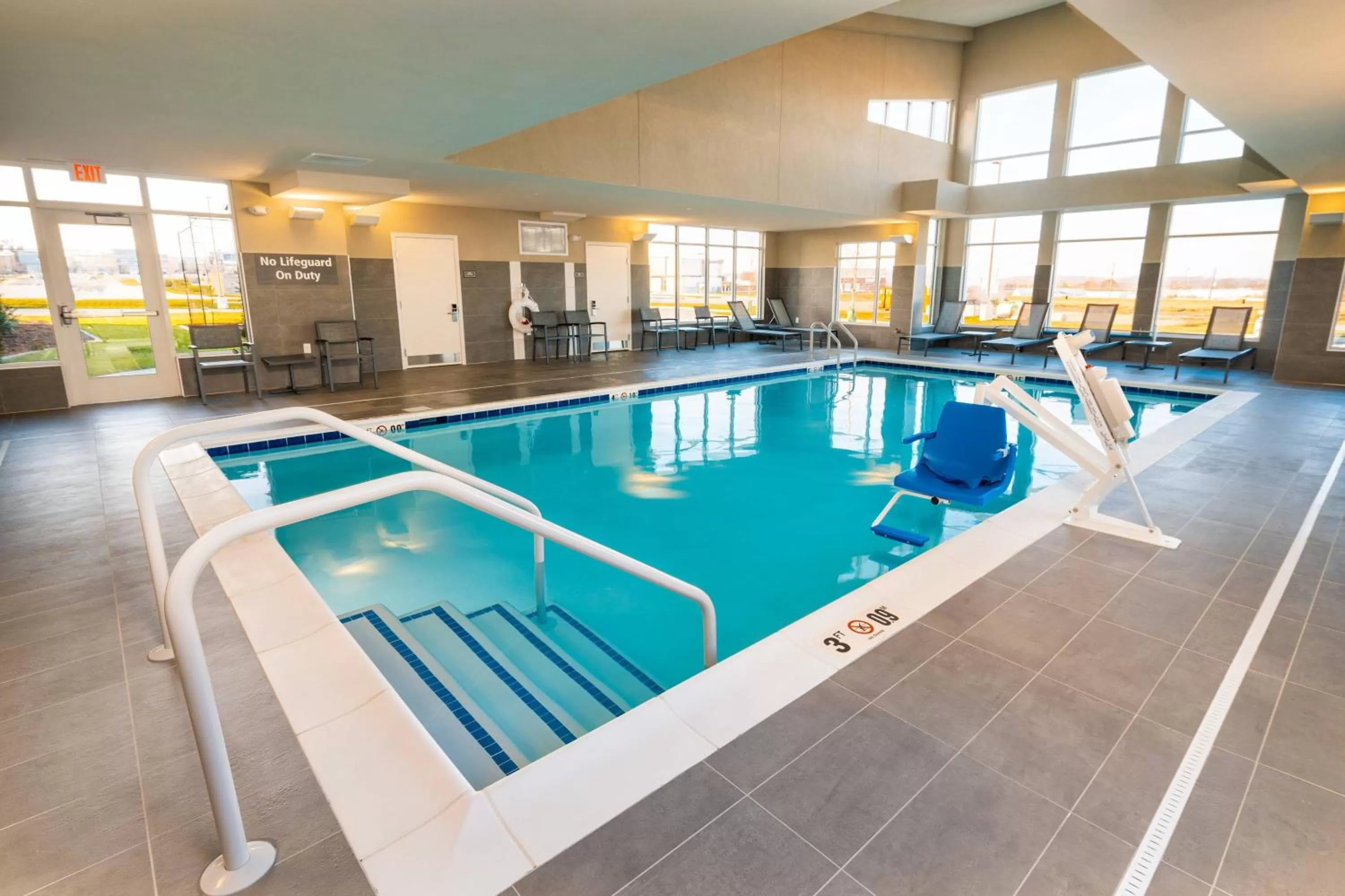 Swimming pool in Residence Inn Upper Marlboro Joint Base Andrews