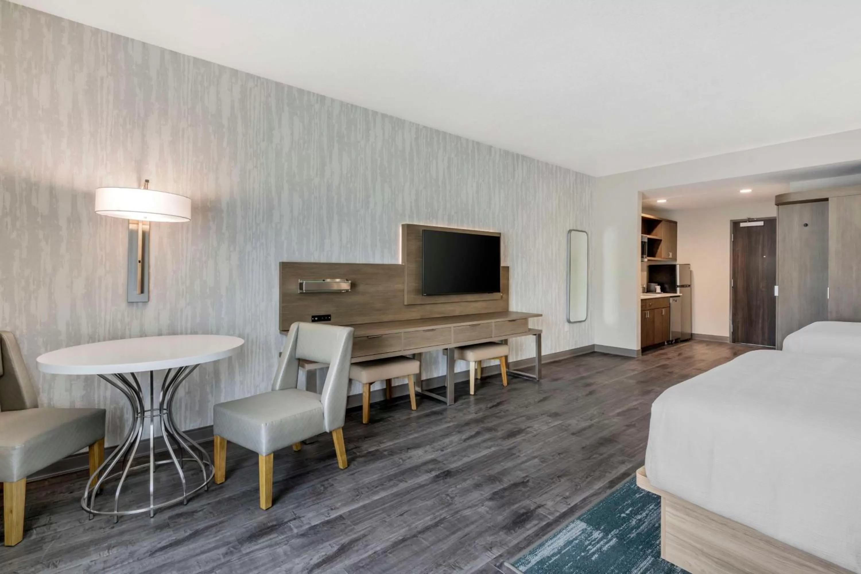 Bedroom, Bed in Best Western Plus Winter Haven Inn & Suites