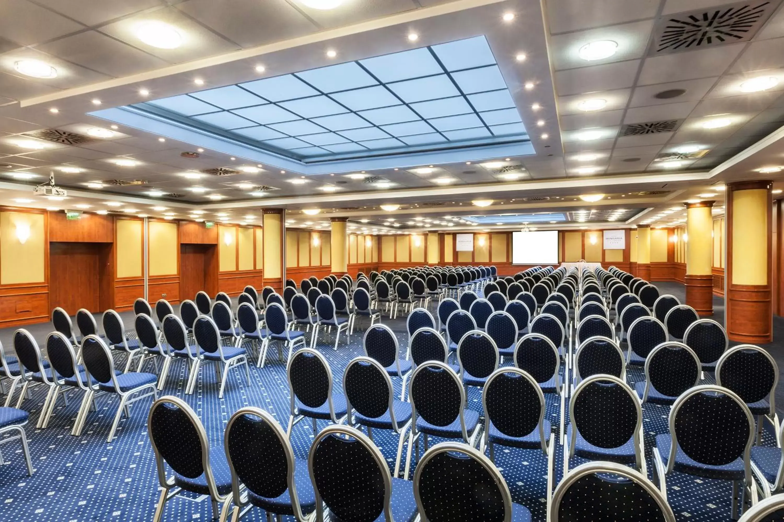 Meeting/conference room in Danubius Hotel Hungaria City Center