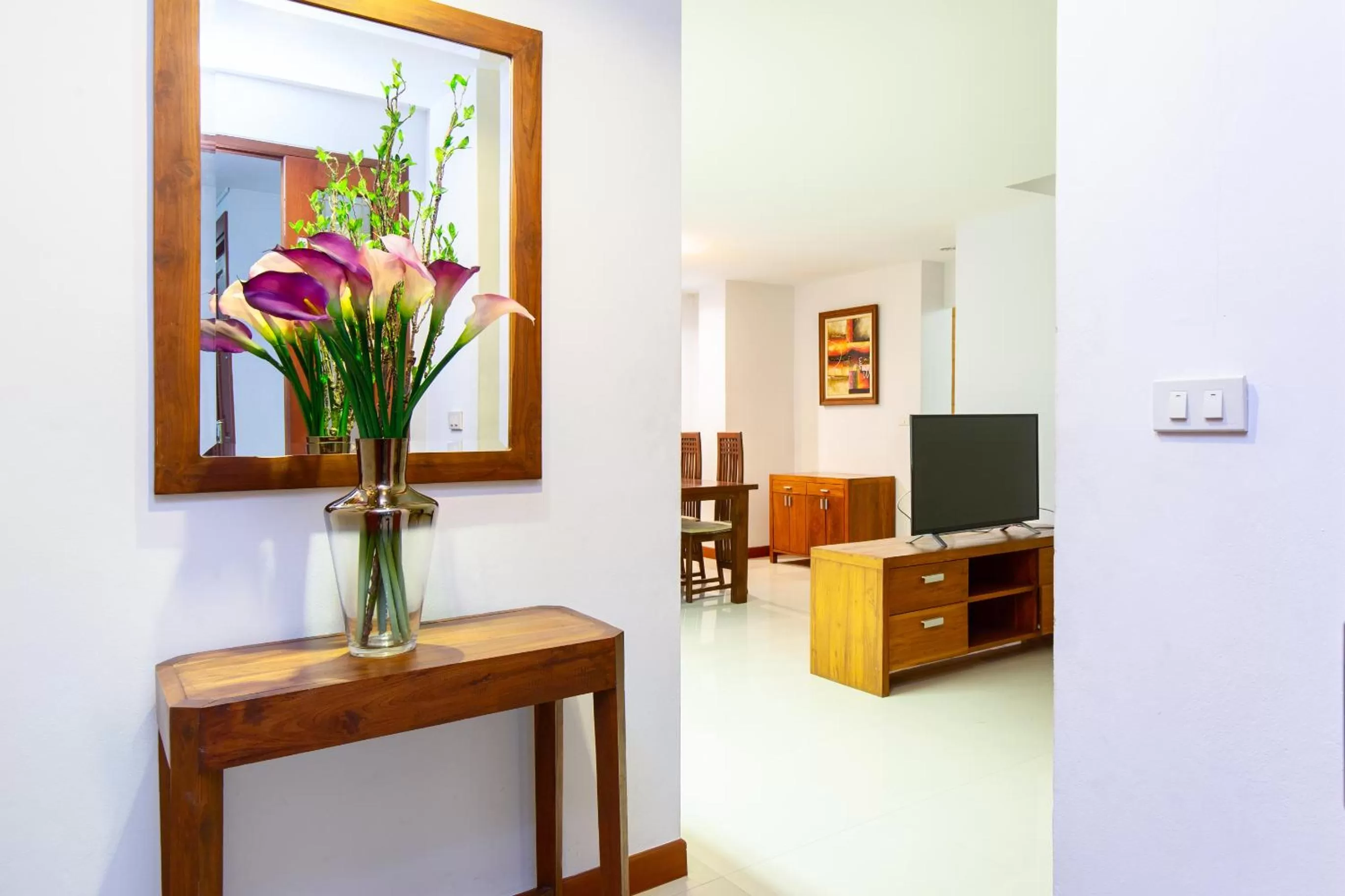 Area and facilities in Lasalle Suites Hotel & Residence