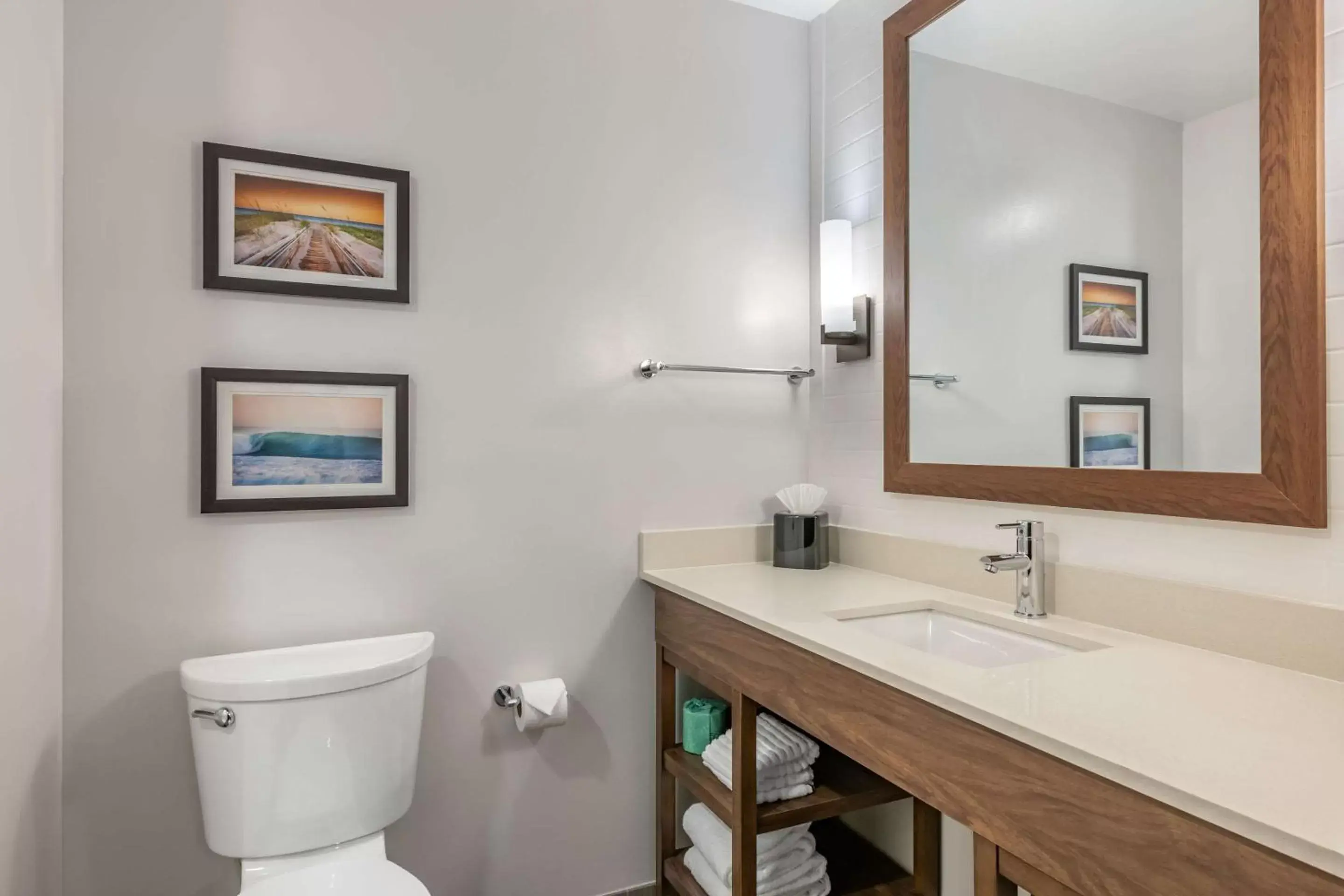 Photo of the whole room, Bathroom in Comfort Suites Stuart-Hutchinson Island