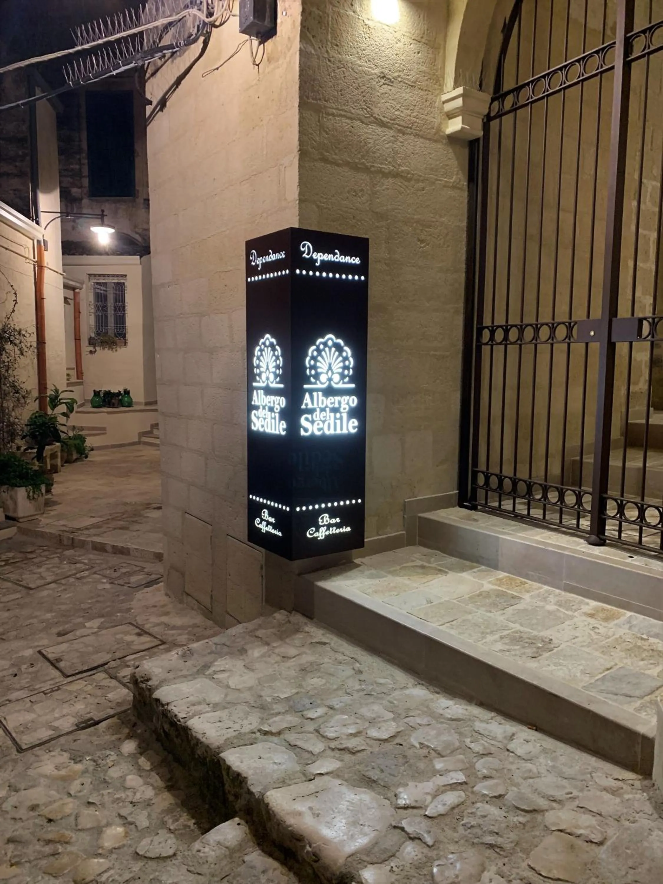 Property logo or sign in Albergo Del Sedile