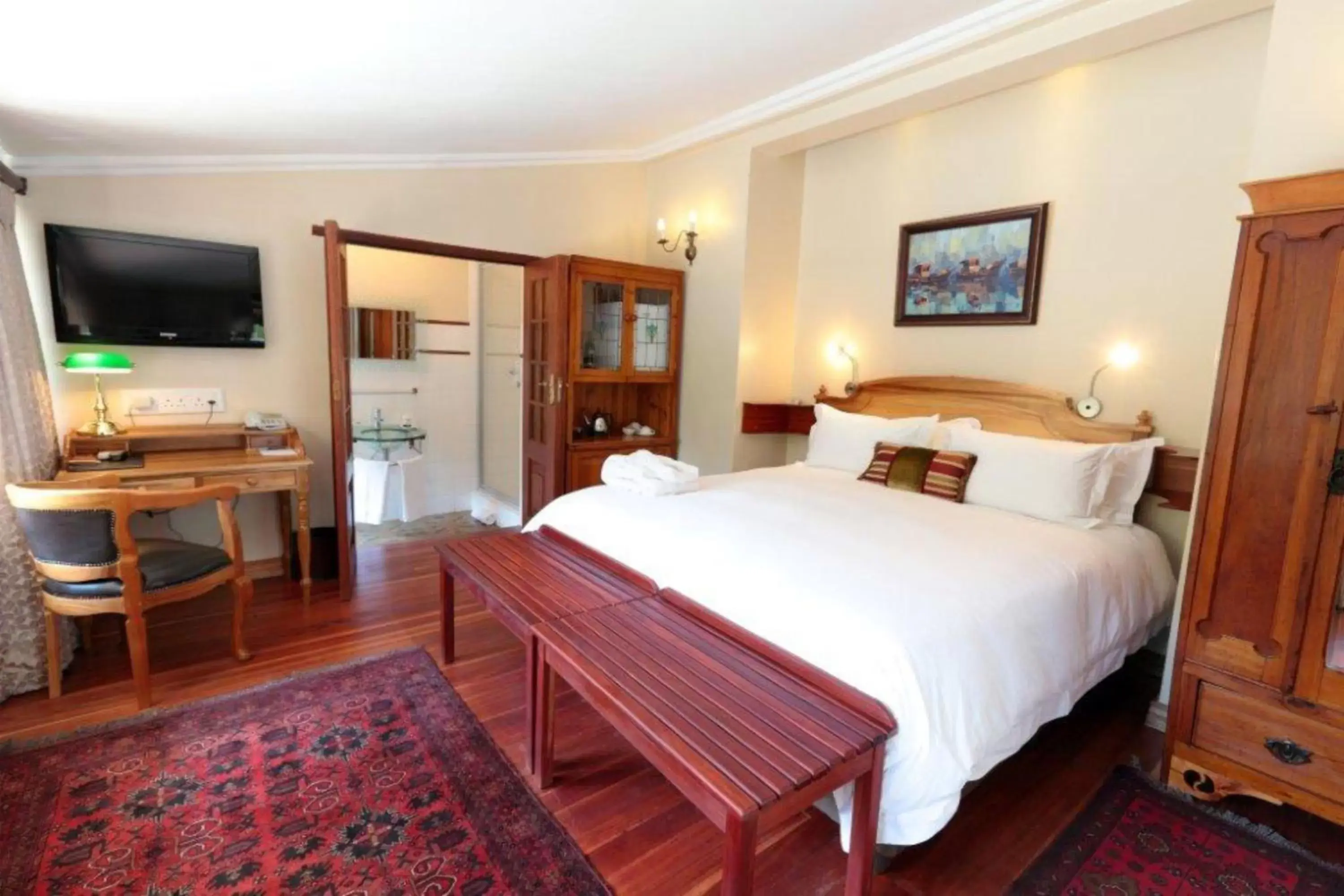 Photo of the whole room, Bed in Kleinkaap Boutique Hotel