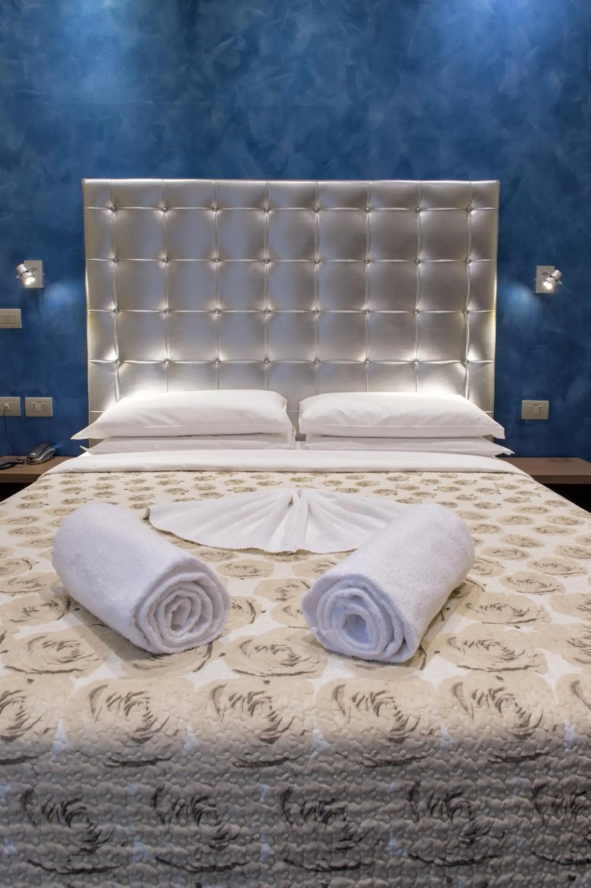 Bed in Hotel La Madonnina