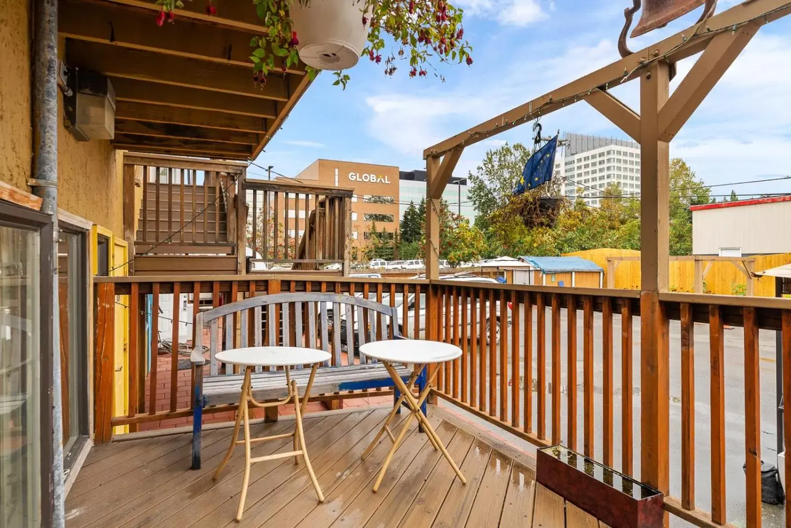 Property building in Qupqugiaq Inn Property building in Qupqugiaq Inn