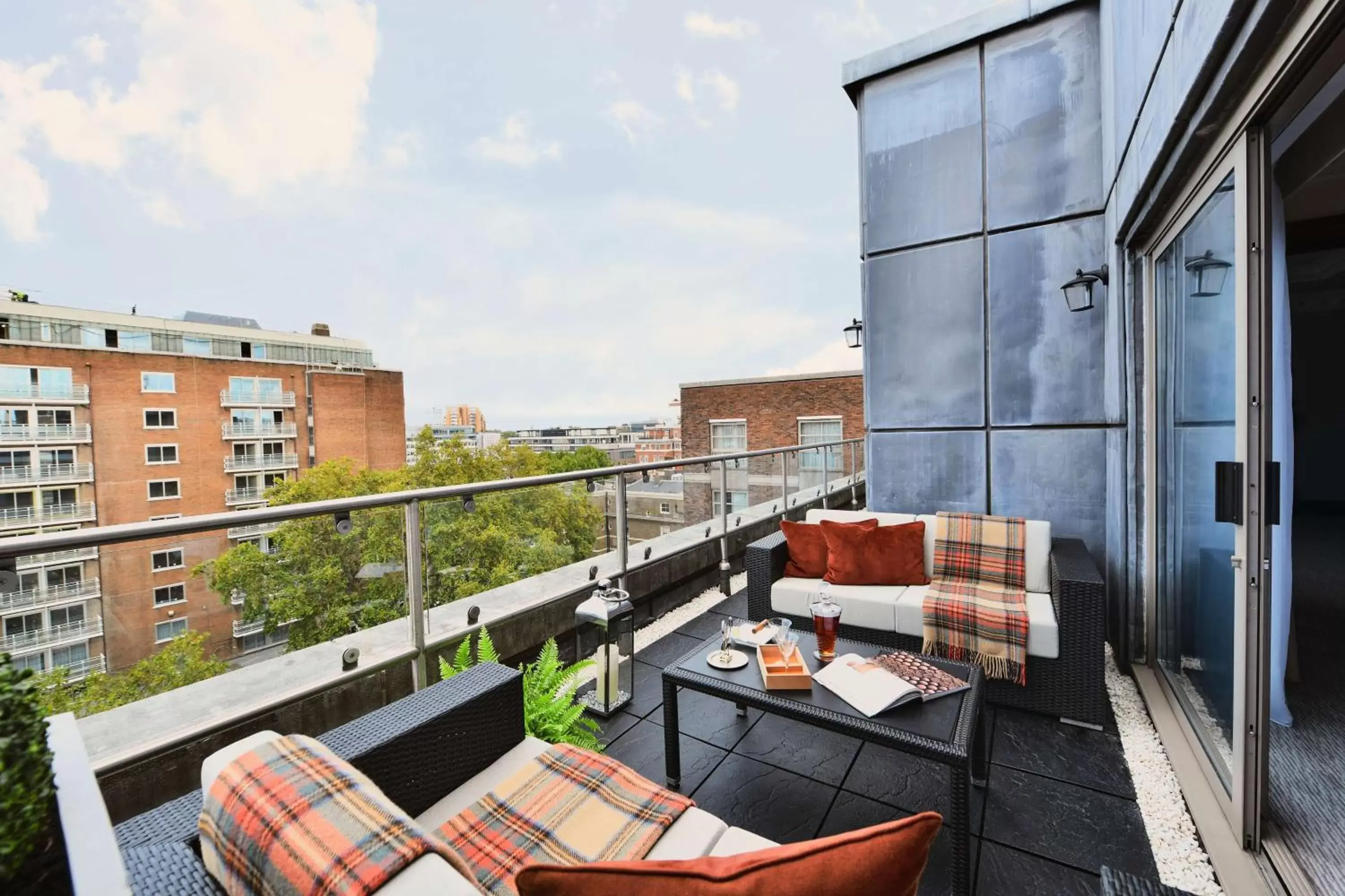 Photo of the whole room, Balcony/Terrace in Hyatt Regency London - The Churchill