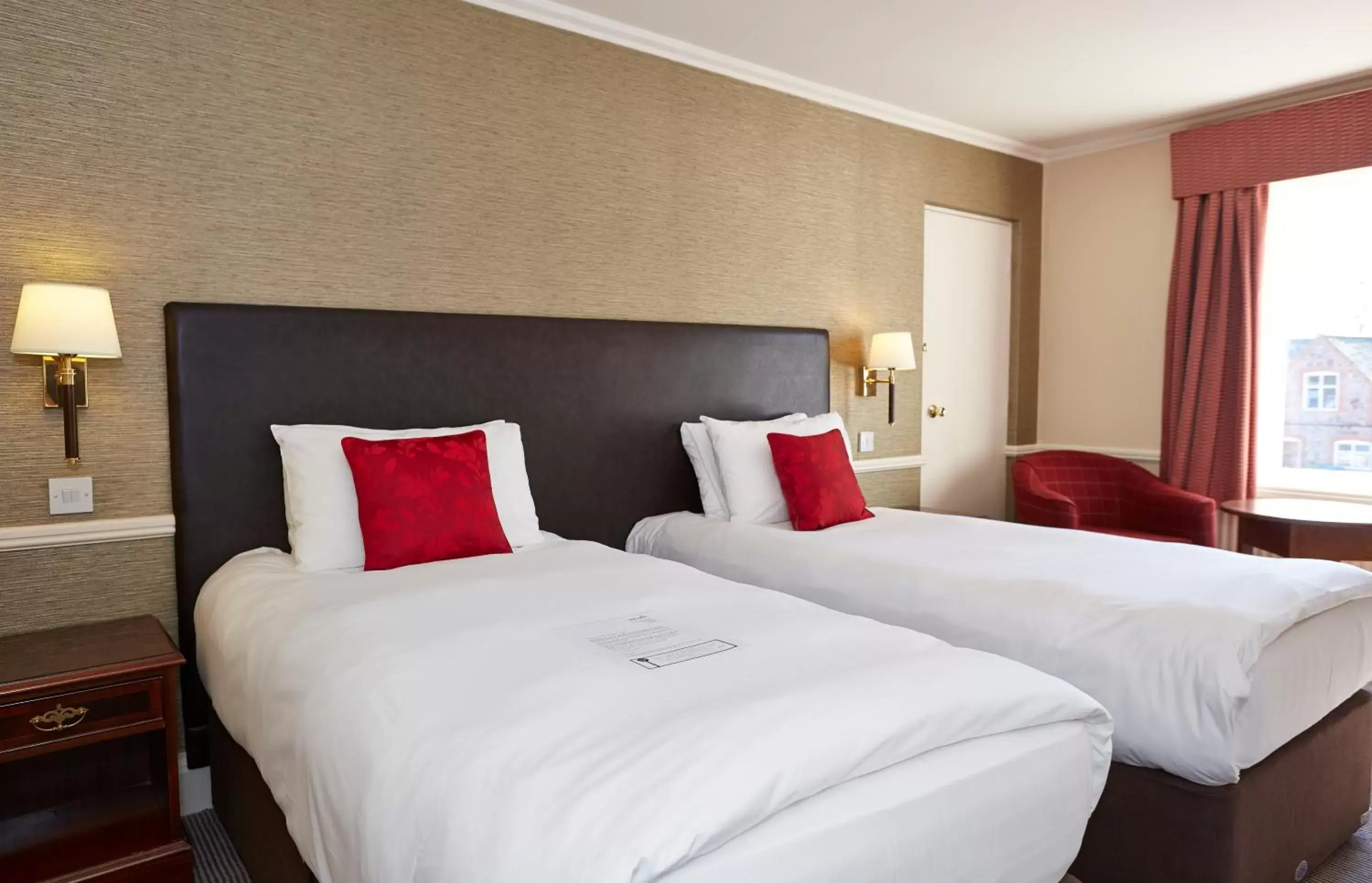 Twin Room in Roebuck by Greene King Inns Twin Room in Roebuck by Greene King Inns