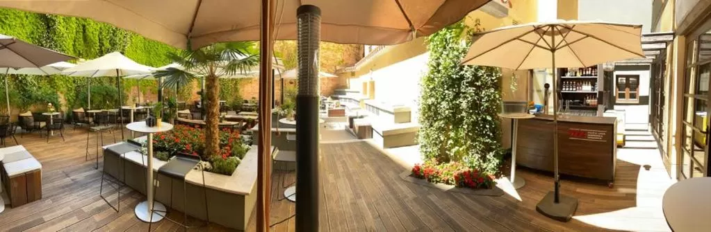 Patio in Hotel El Coloquio