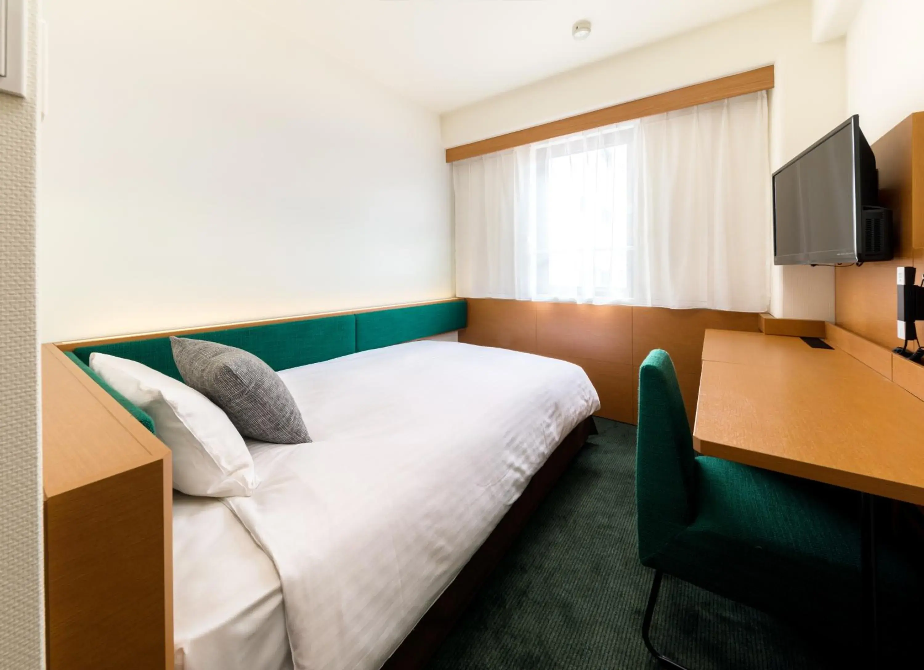 Photo of the whole room, Bed in Nishitetsu Inn Nihonbashi Photo of the whole room, Bed in Nishitetsu Inn Nihonbashi