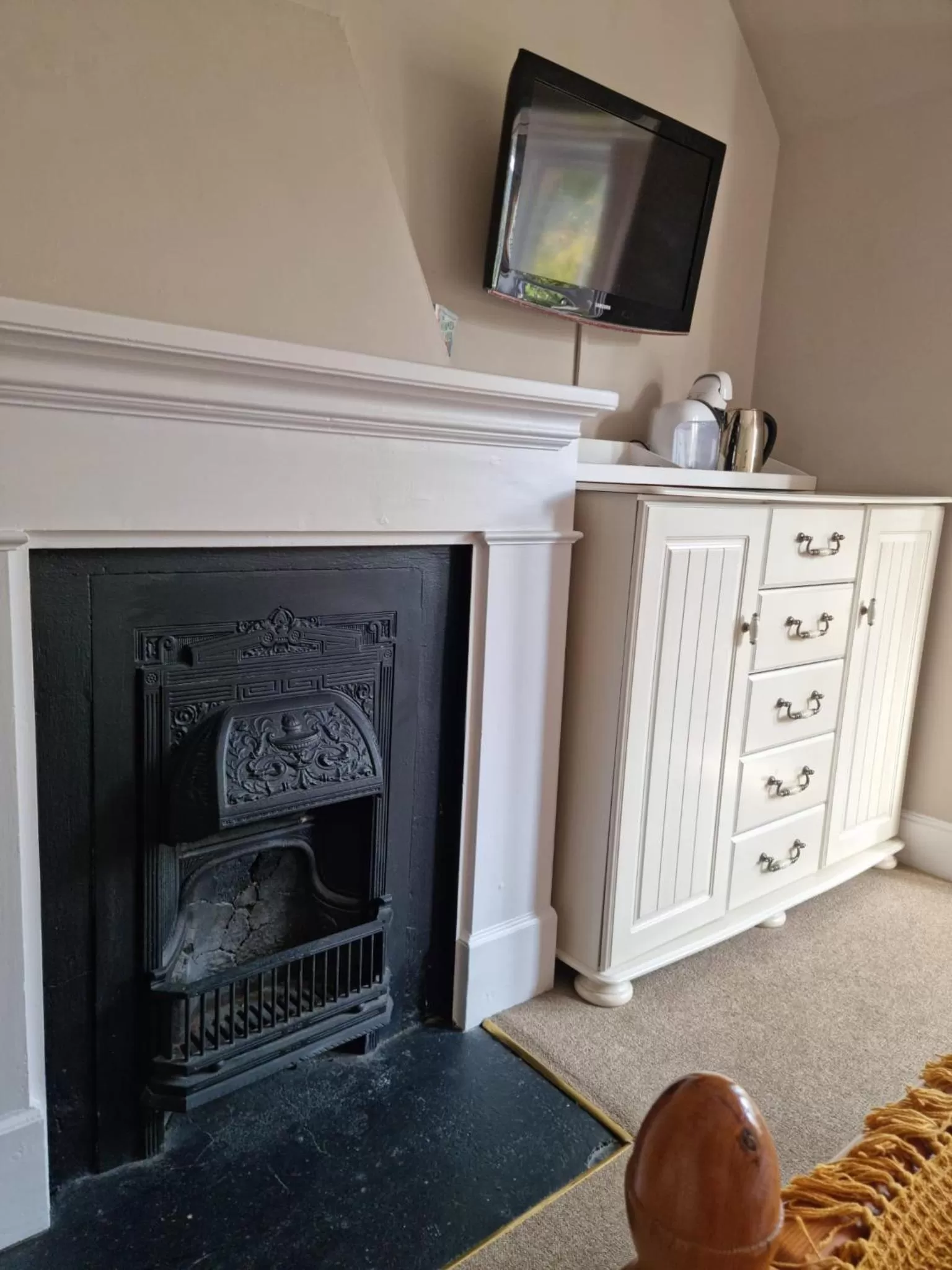 TV and multimedia in The Three Horseshoes East Worldham