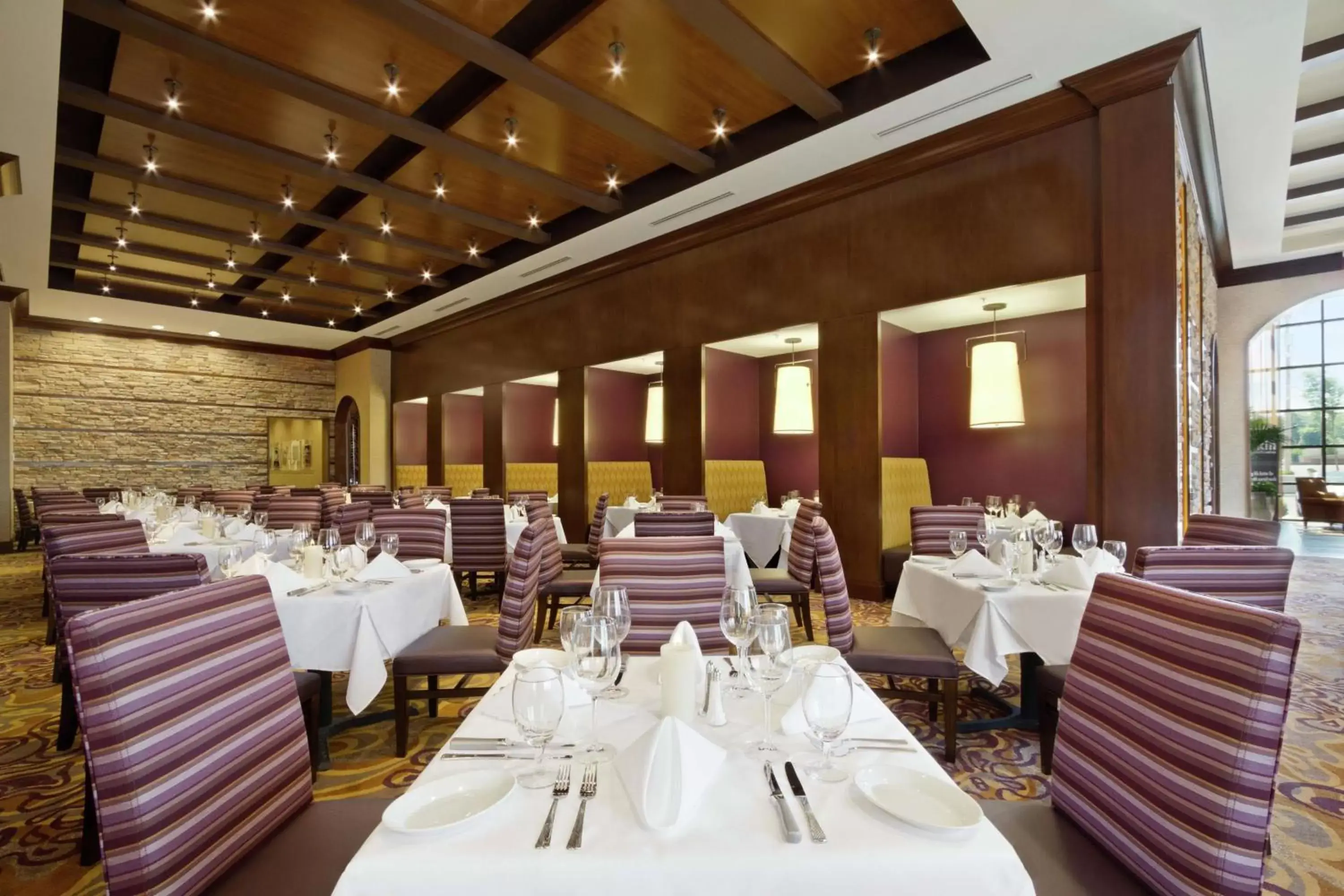 Dining area, Restaurant/Places to Eat in Embassy Suites Chattanooga Hamilton Place