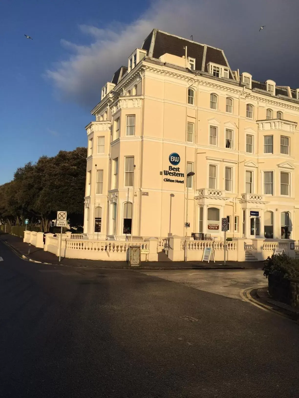 Property Building in Best Western Clifton Hotel- One of the best coastal views in Folkestone