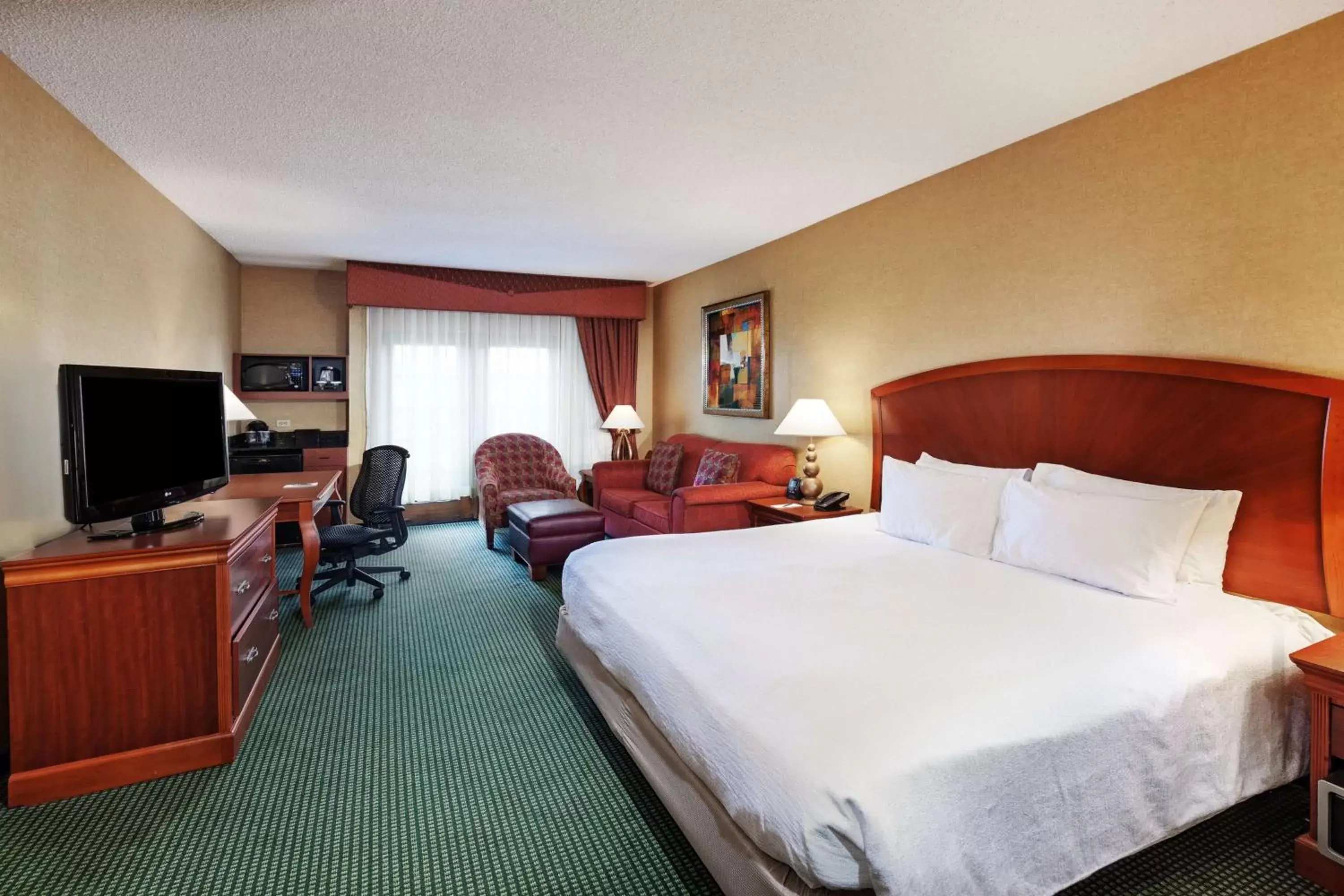 Bedroom, Bed in Embassy Suites by Hilton Greensboro Airport