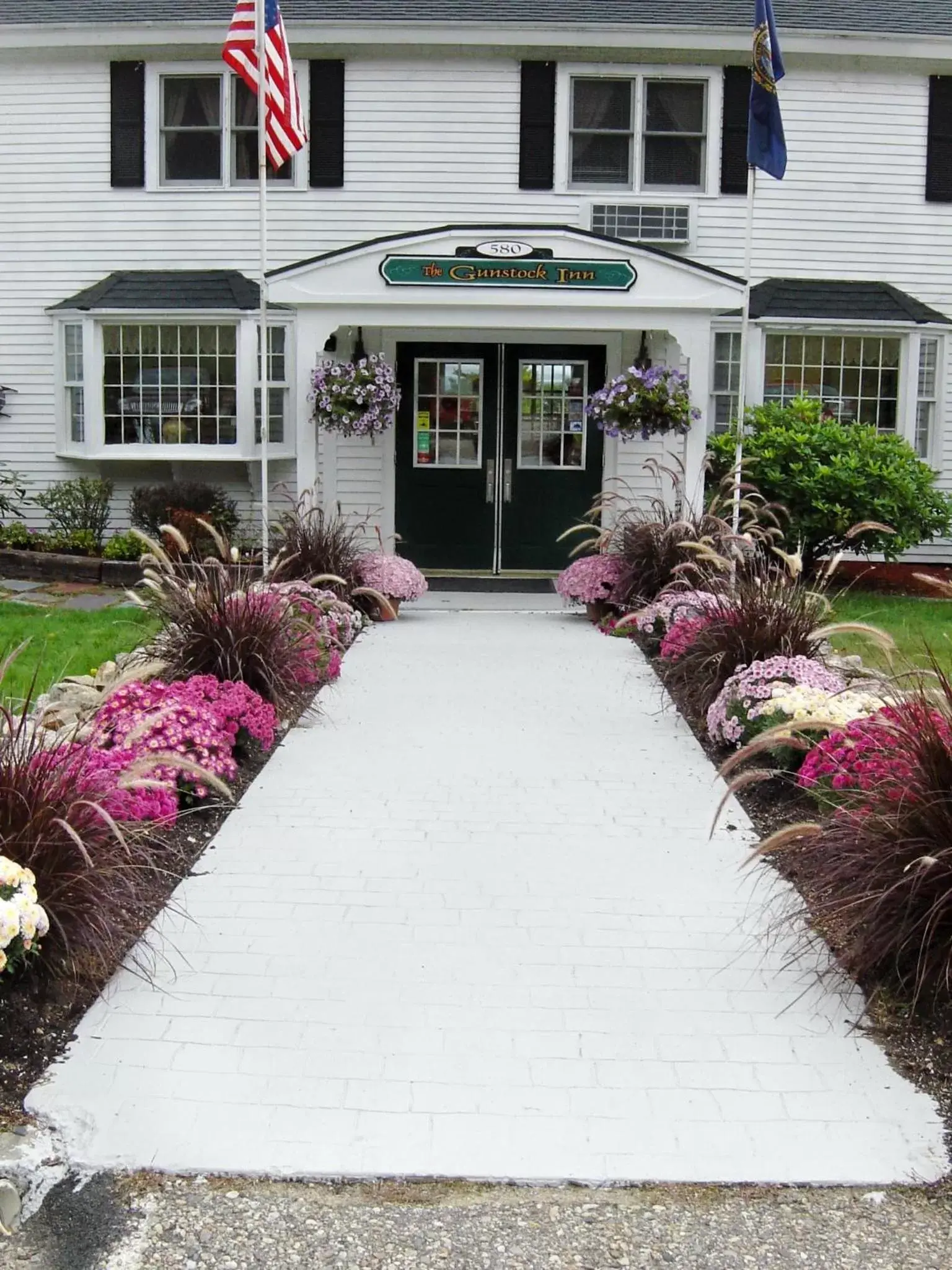 Facade/entrance in Gunstock Inn & Suites