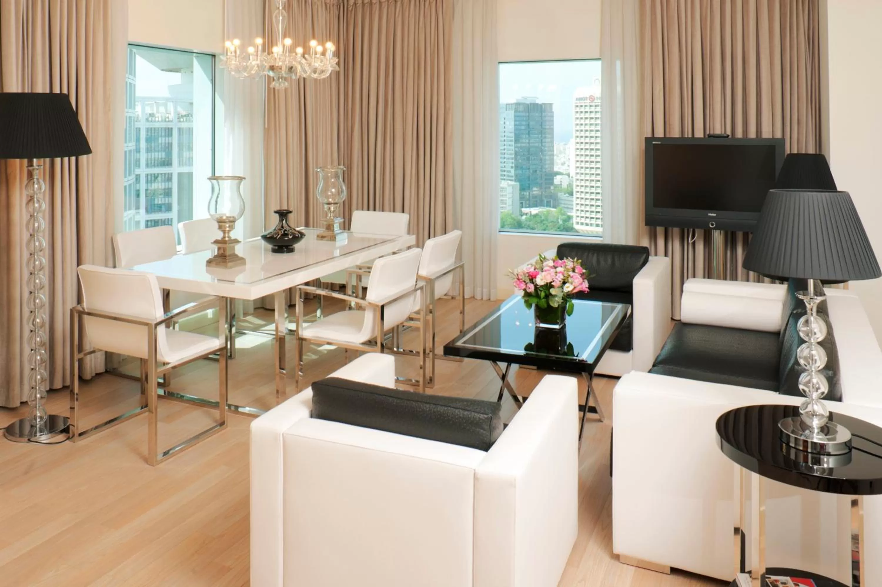 Photo of the whole room in Crowne Plaza Tel Aviv City Center by IHG