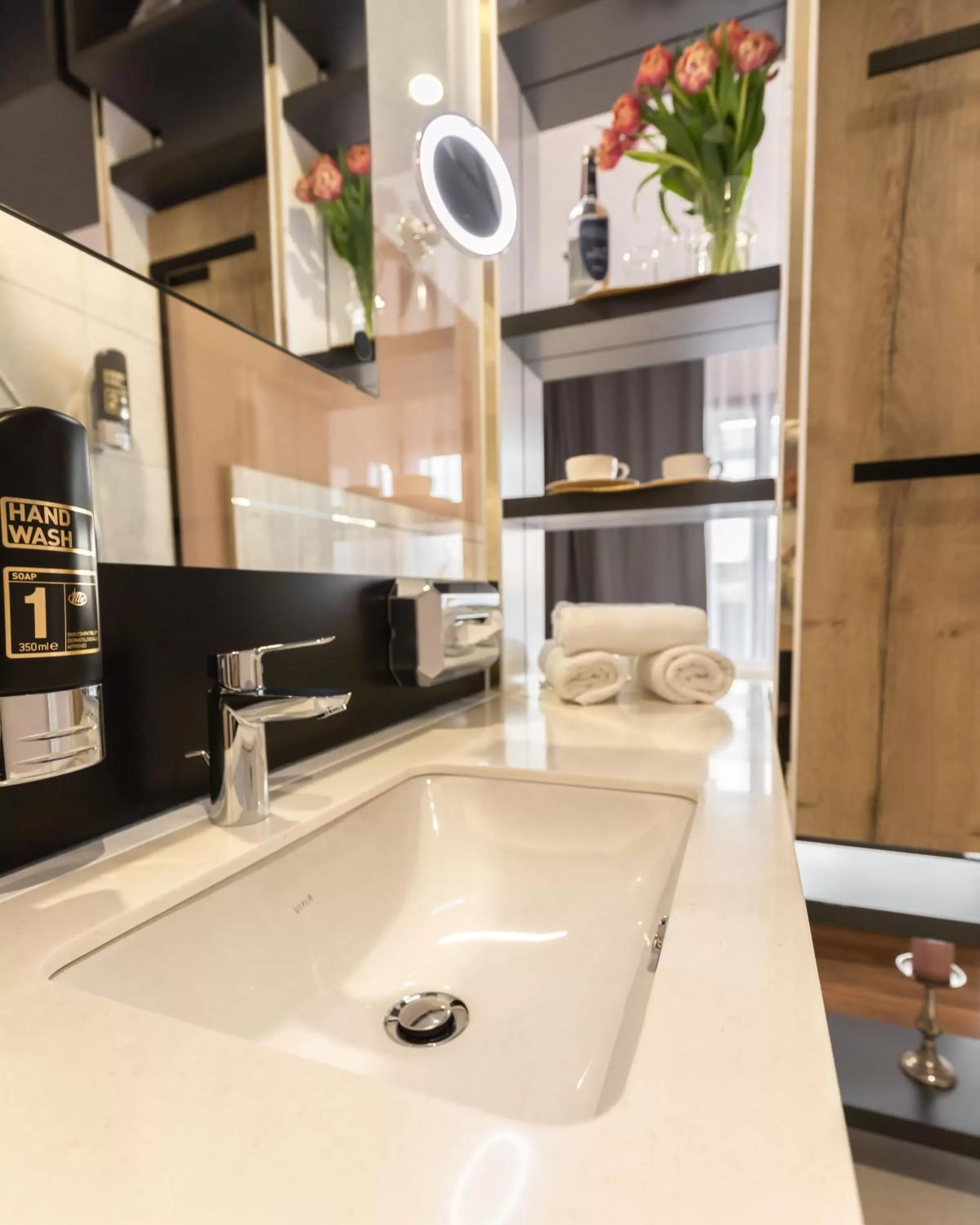 Staff in 24Seven Hotel Schwabach