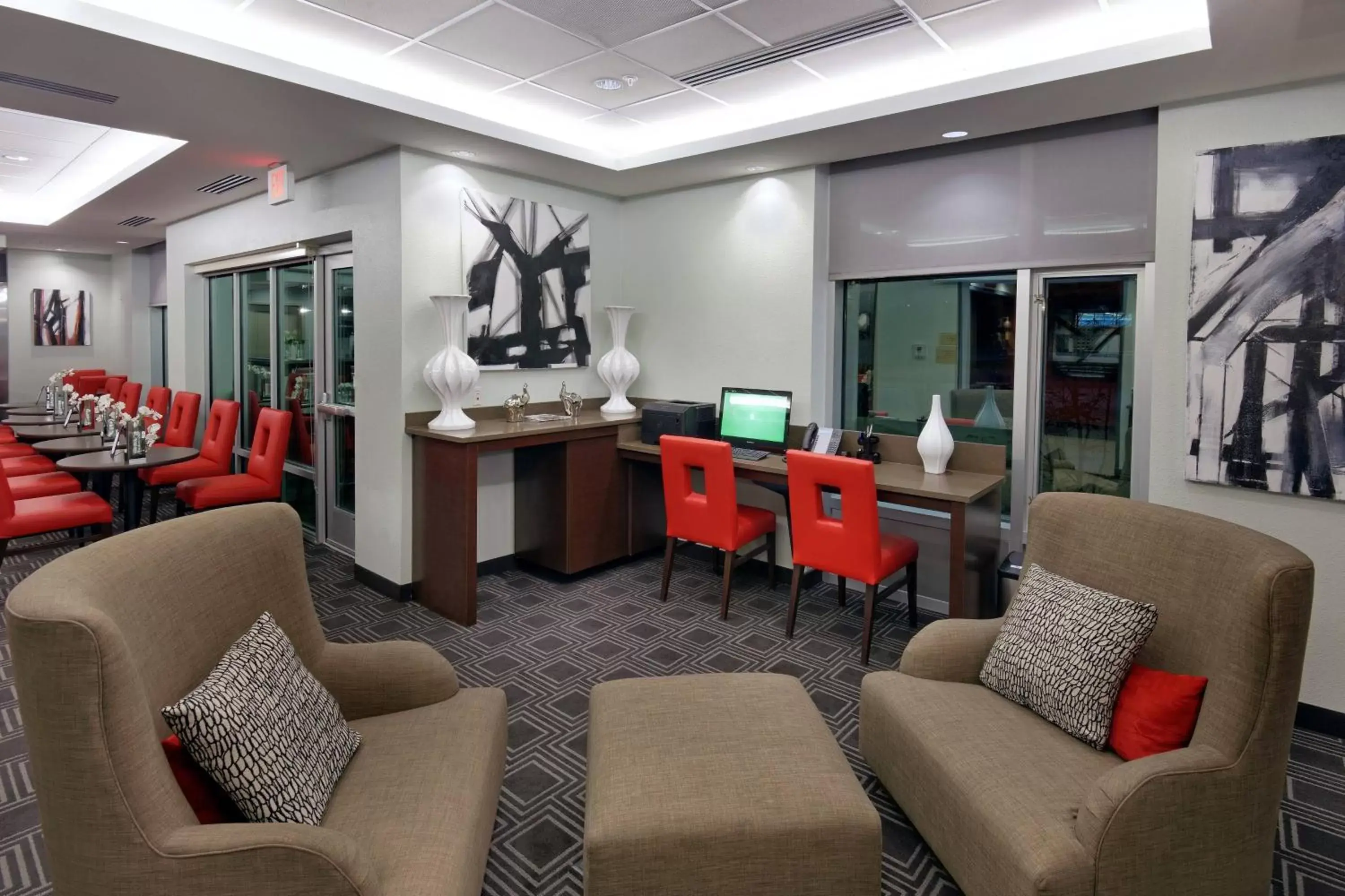 Business facilities, Seating Area in TownePlace Suites by Marriott Springfield