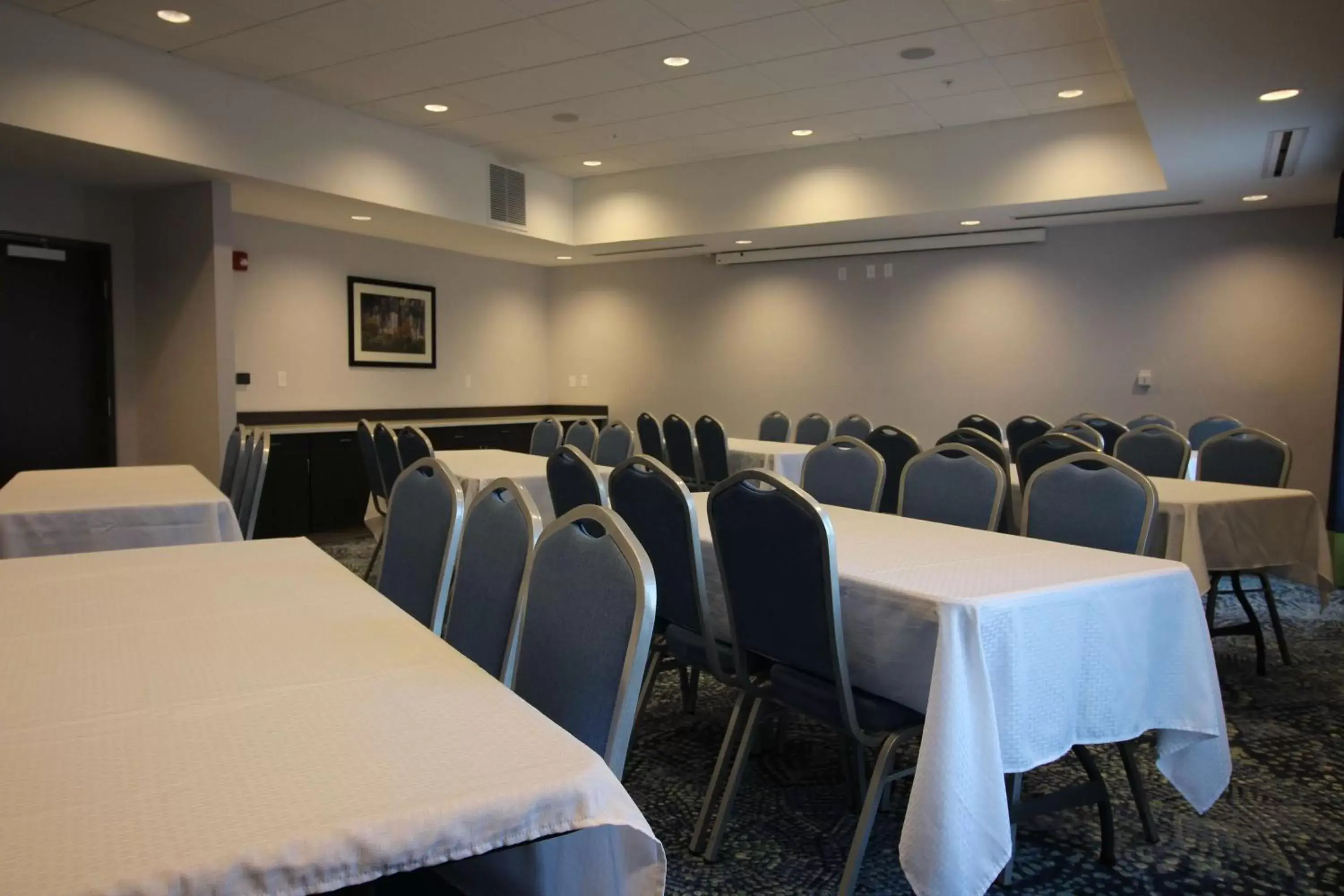 Meeting/conference room in Hampton Inn West Plains