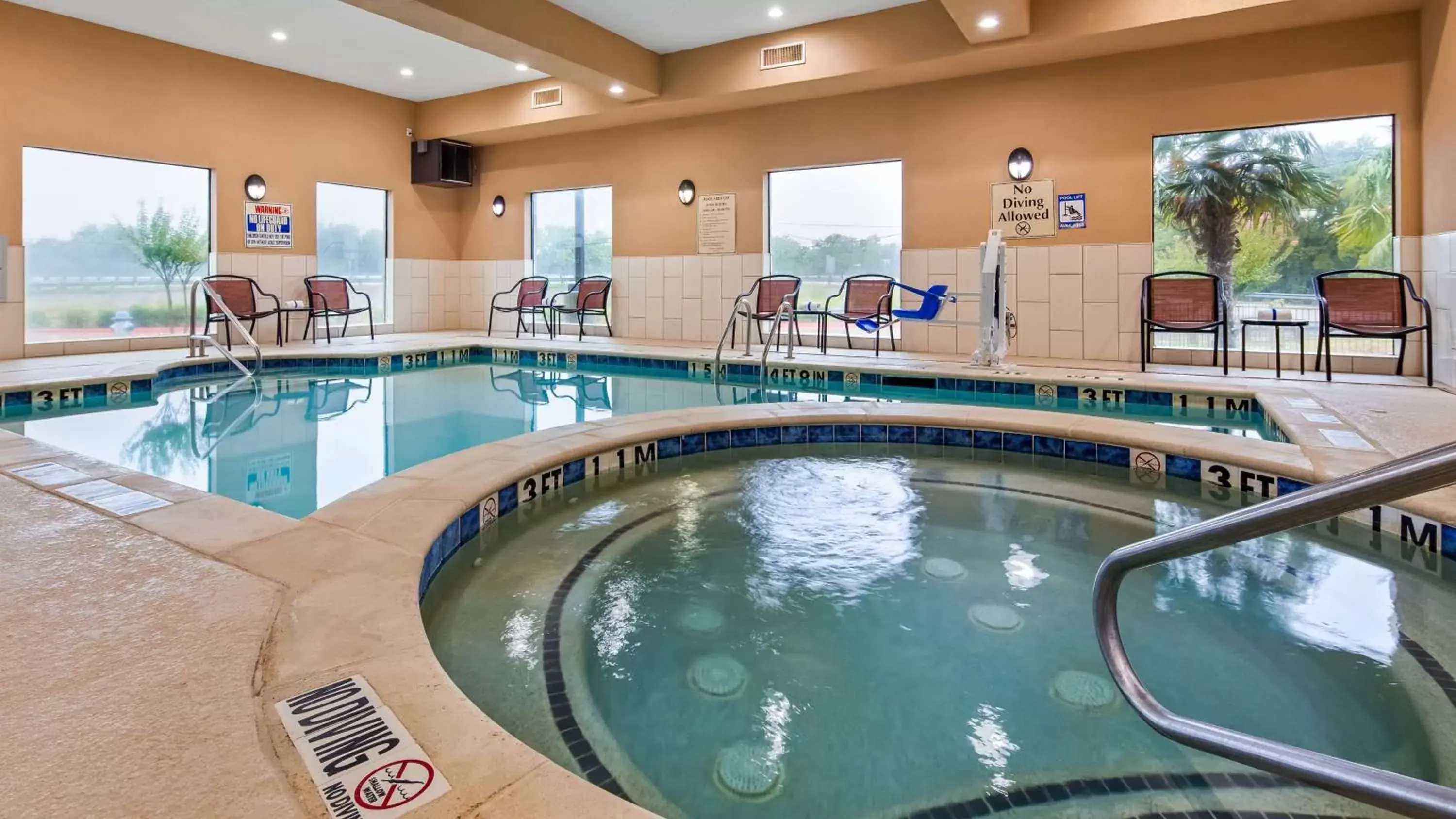 On site, Swimming Pool in Best Western Plus Burleson Inn & Suites
