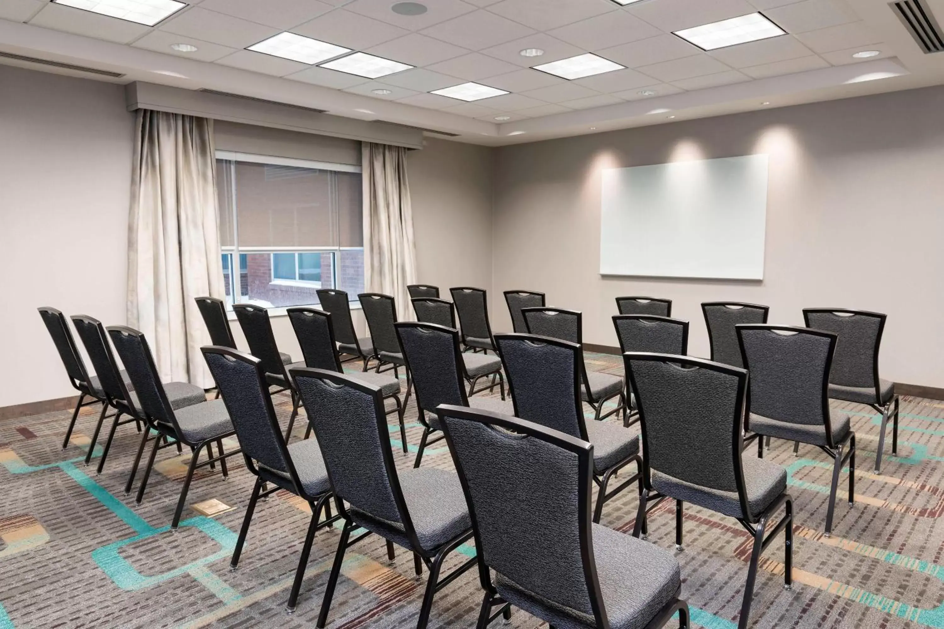 Meeting/conference room in Residence Inn by Marriott Green Bay Downtown