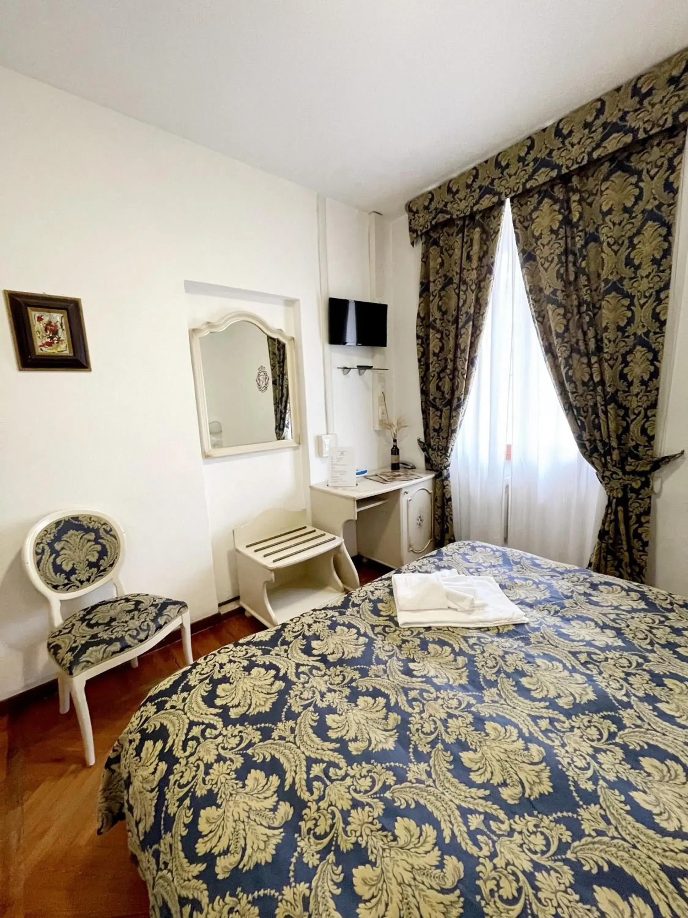 Bedroom in Hotel Terzo Crotto