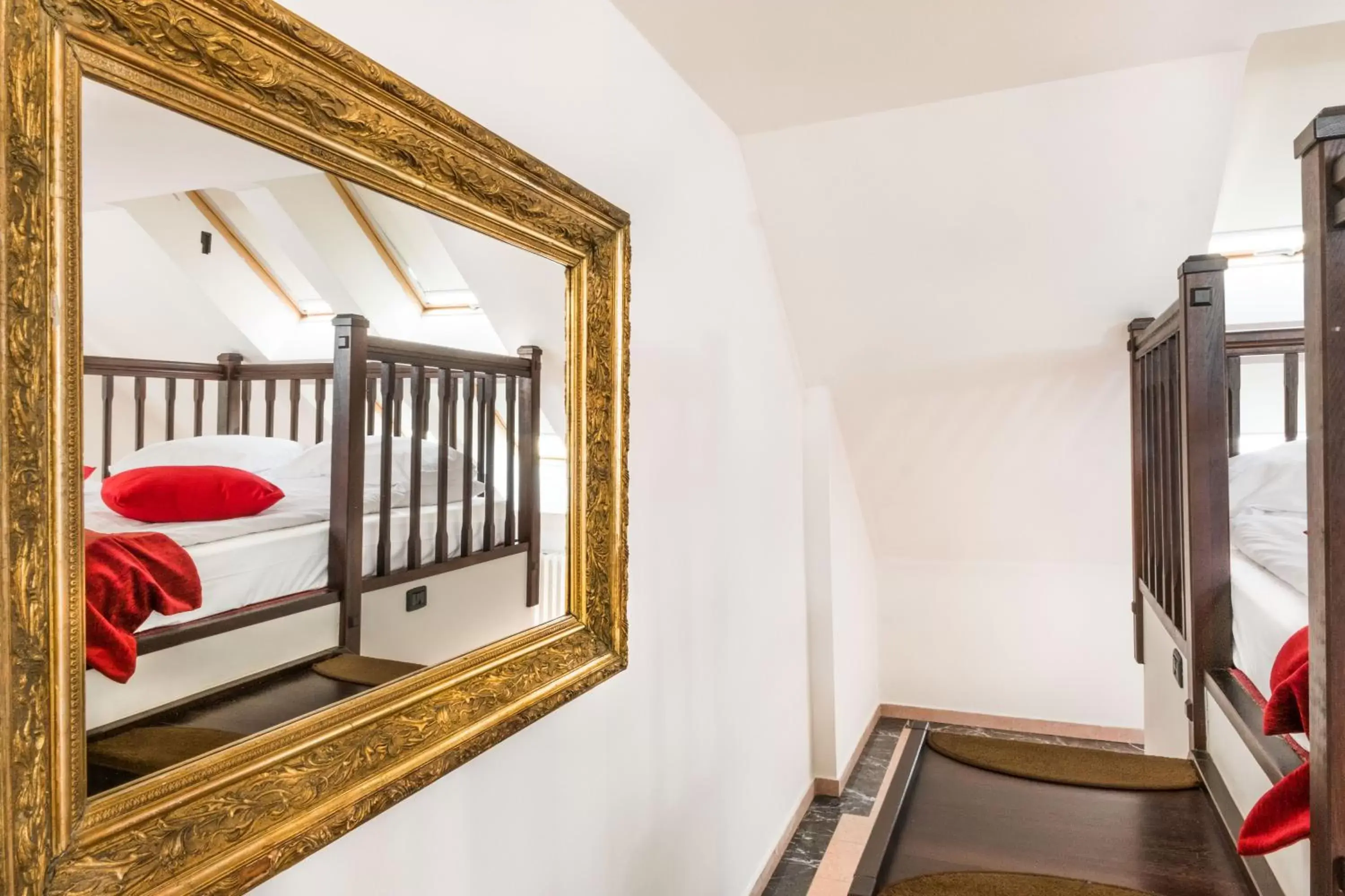 Decorative detail, Bed in Hotel Leon D´Oro