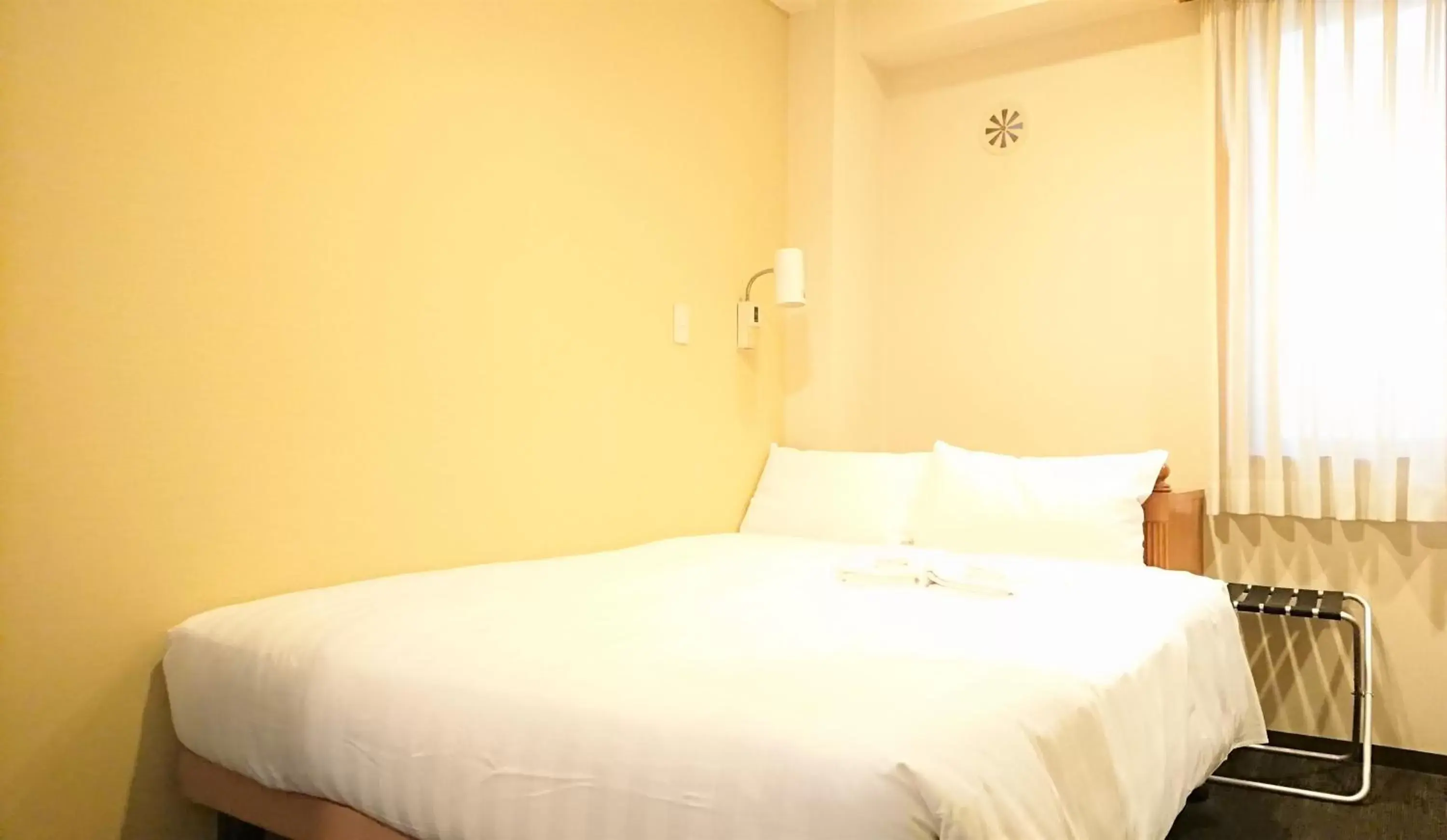 Photo of the whole room, Bed in Smile Hotel Kobe Motomachi