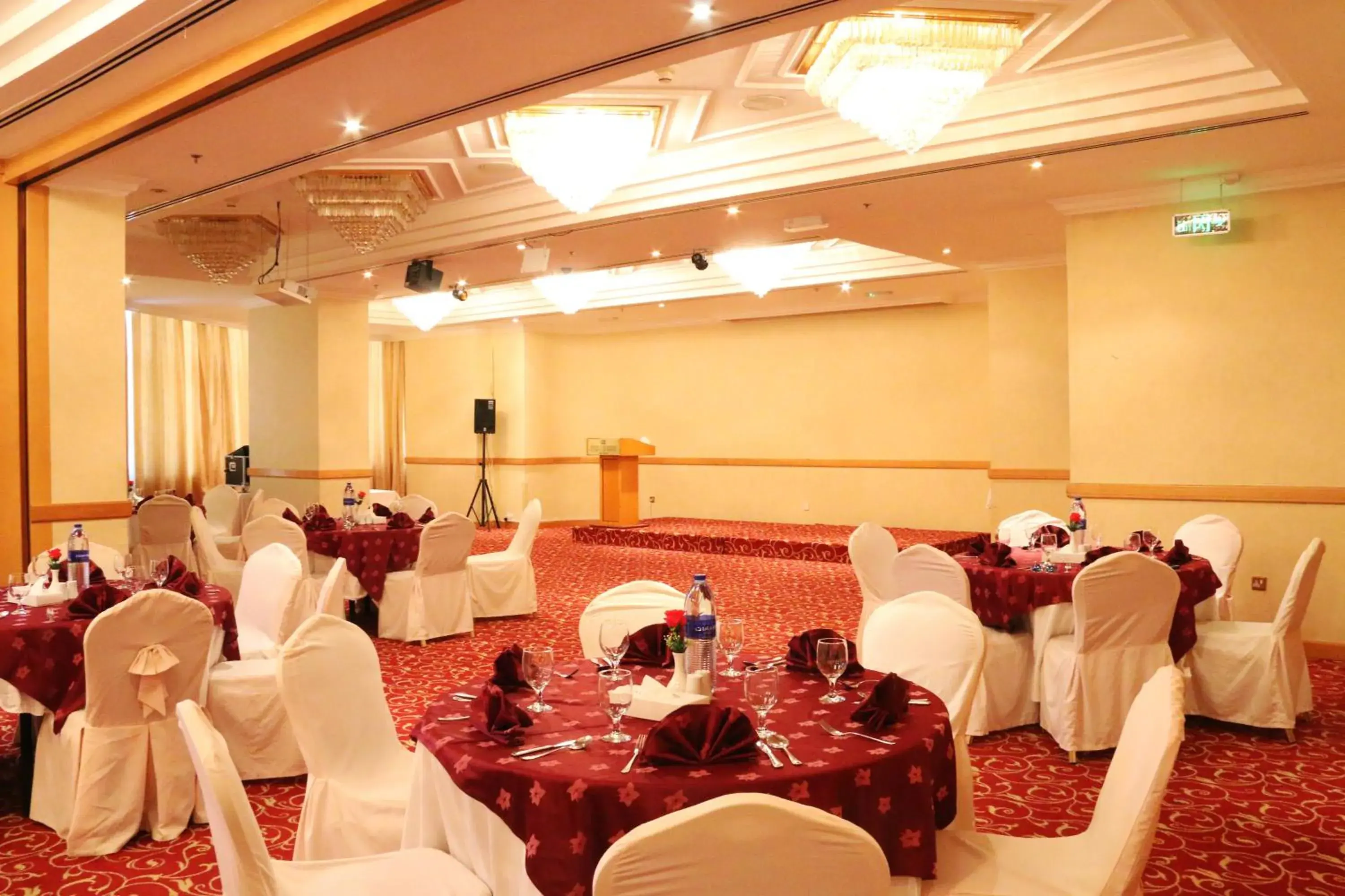 Business facilities, Banquet Facilities in Grand Continental Flamingo Hotel