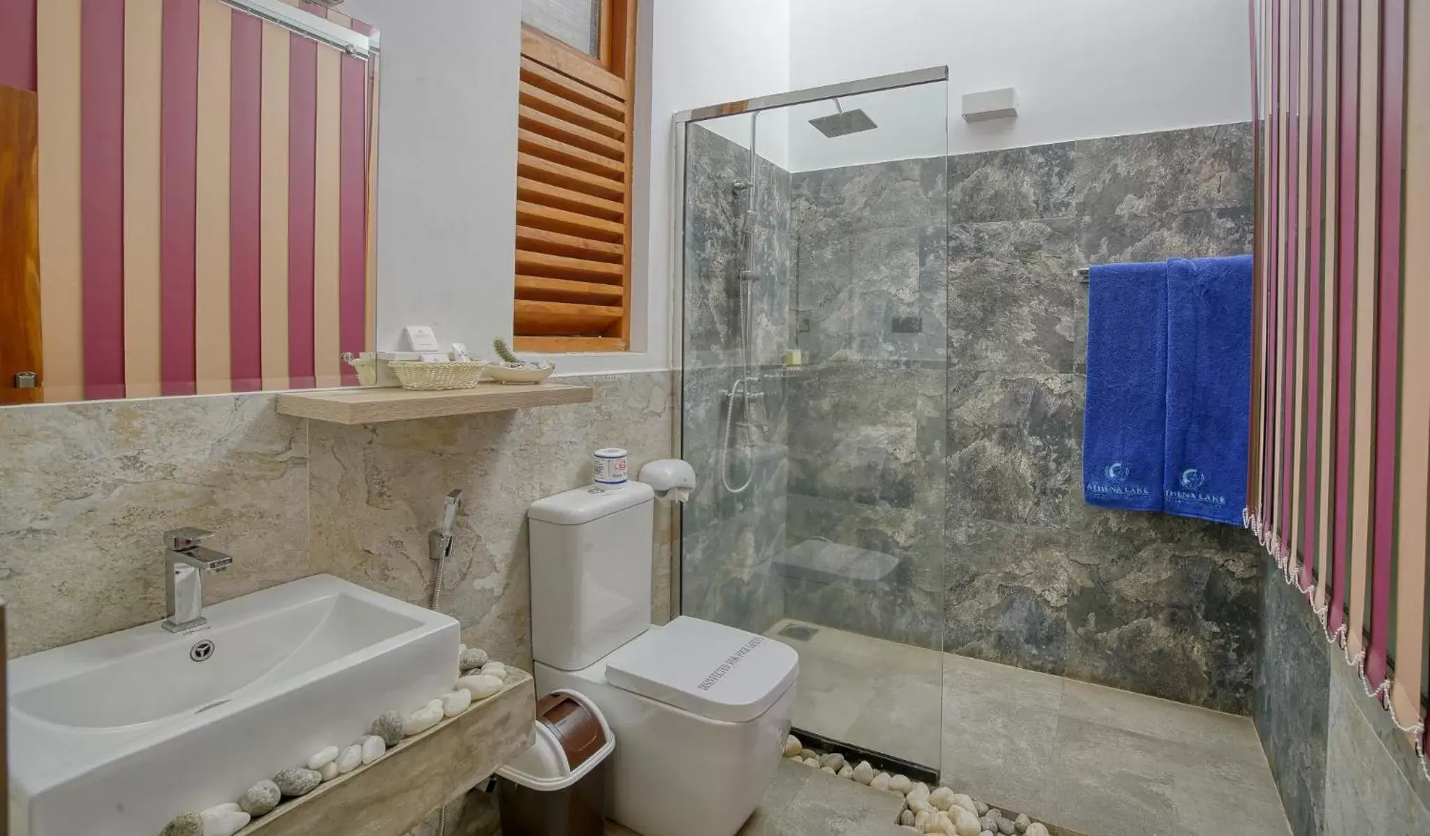 Shower, Bathroom in Athena Lake