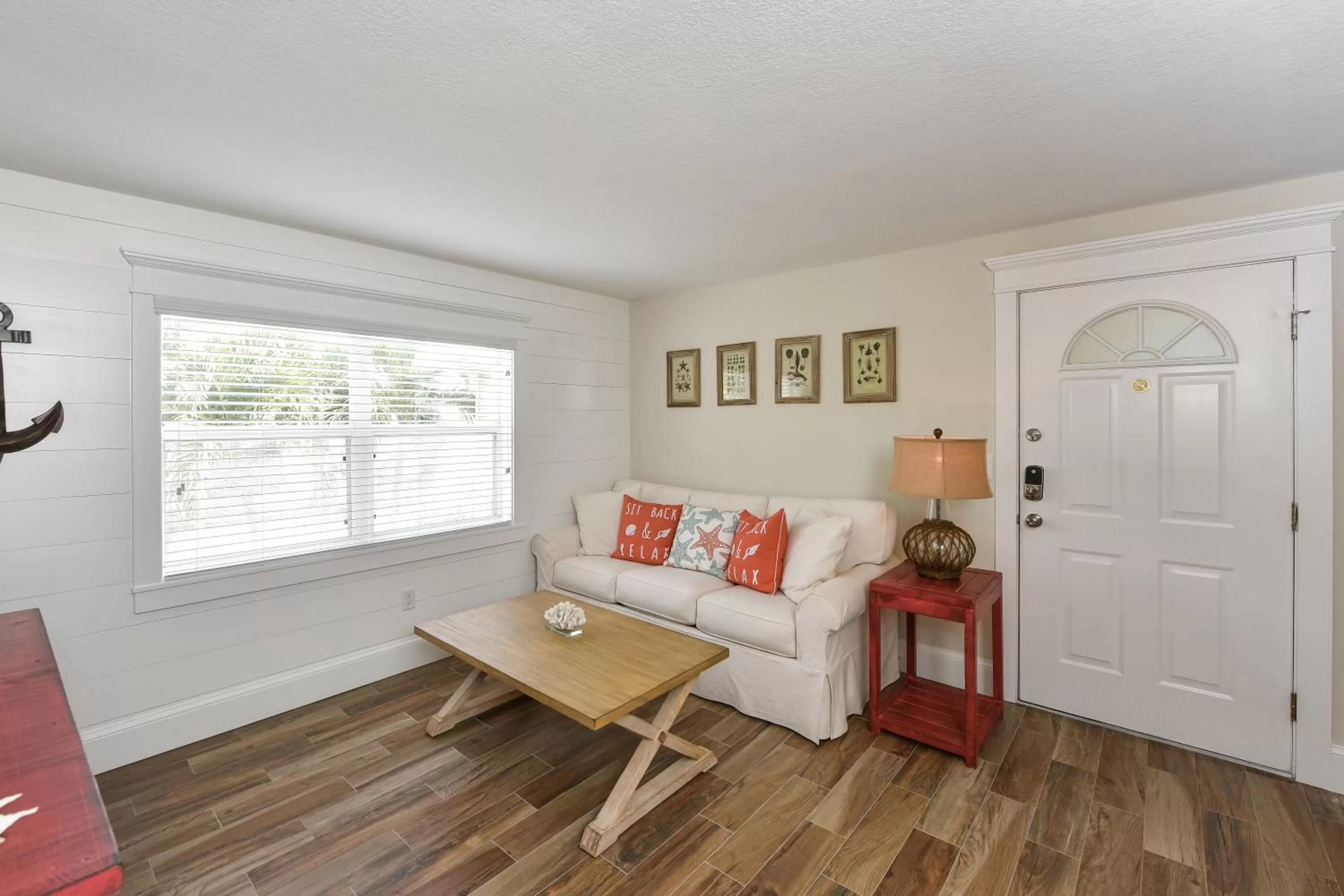 Living room in Tropical Breeze Resort