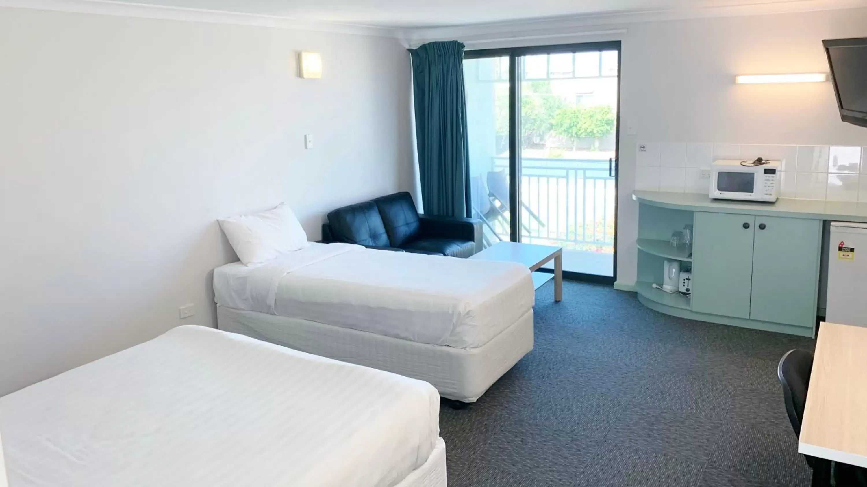 Bed in Geraldton Motor Inn