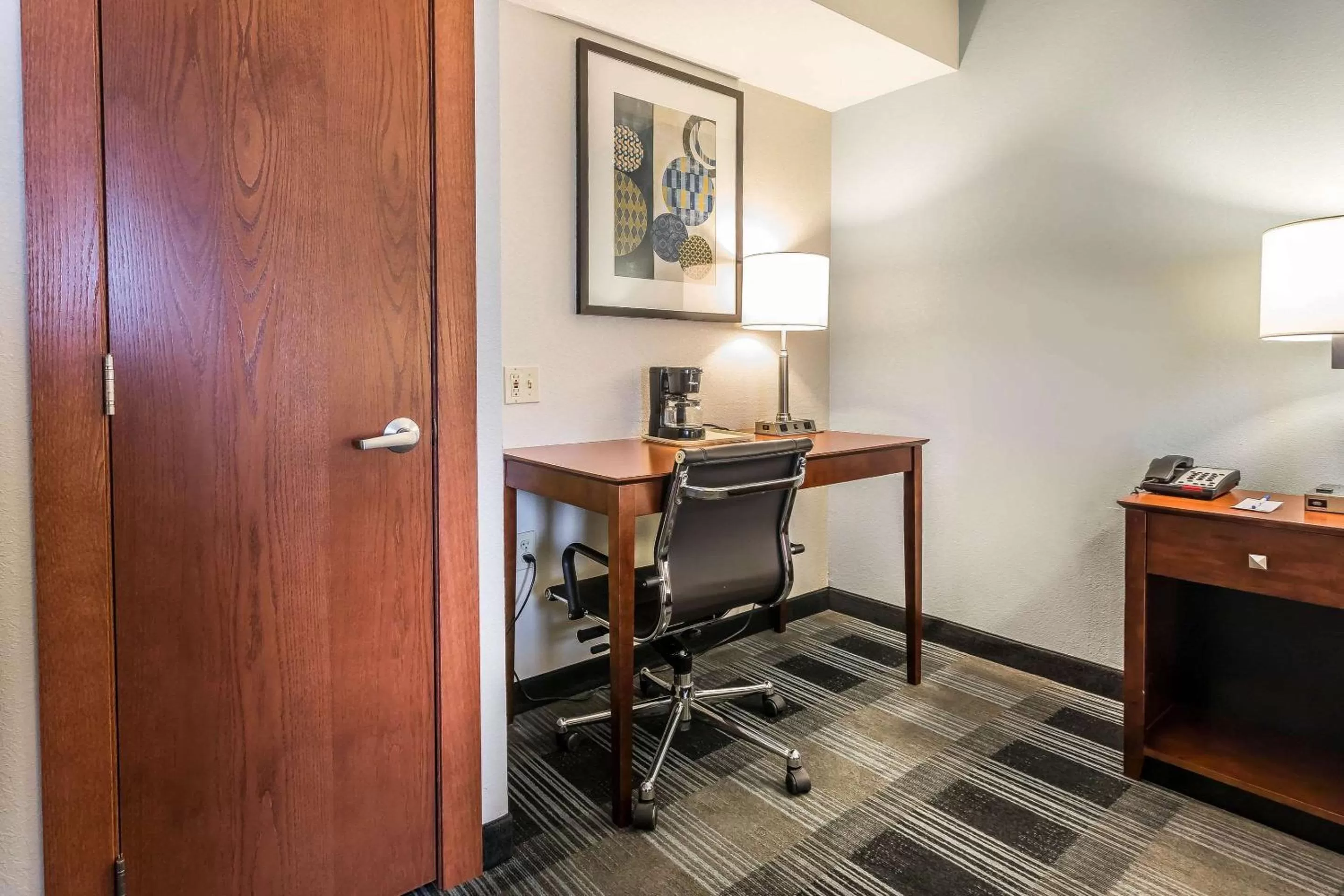 Photo of the whole room in Comfort Inn SW Omaha I-80