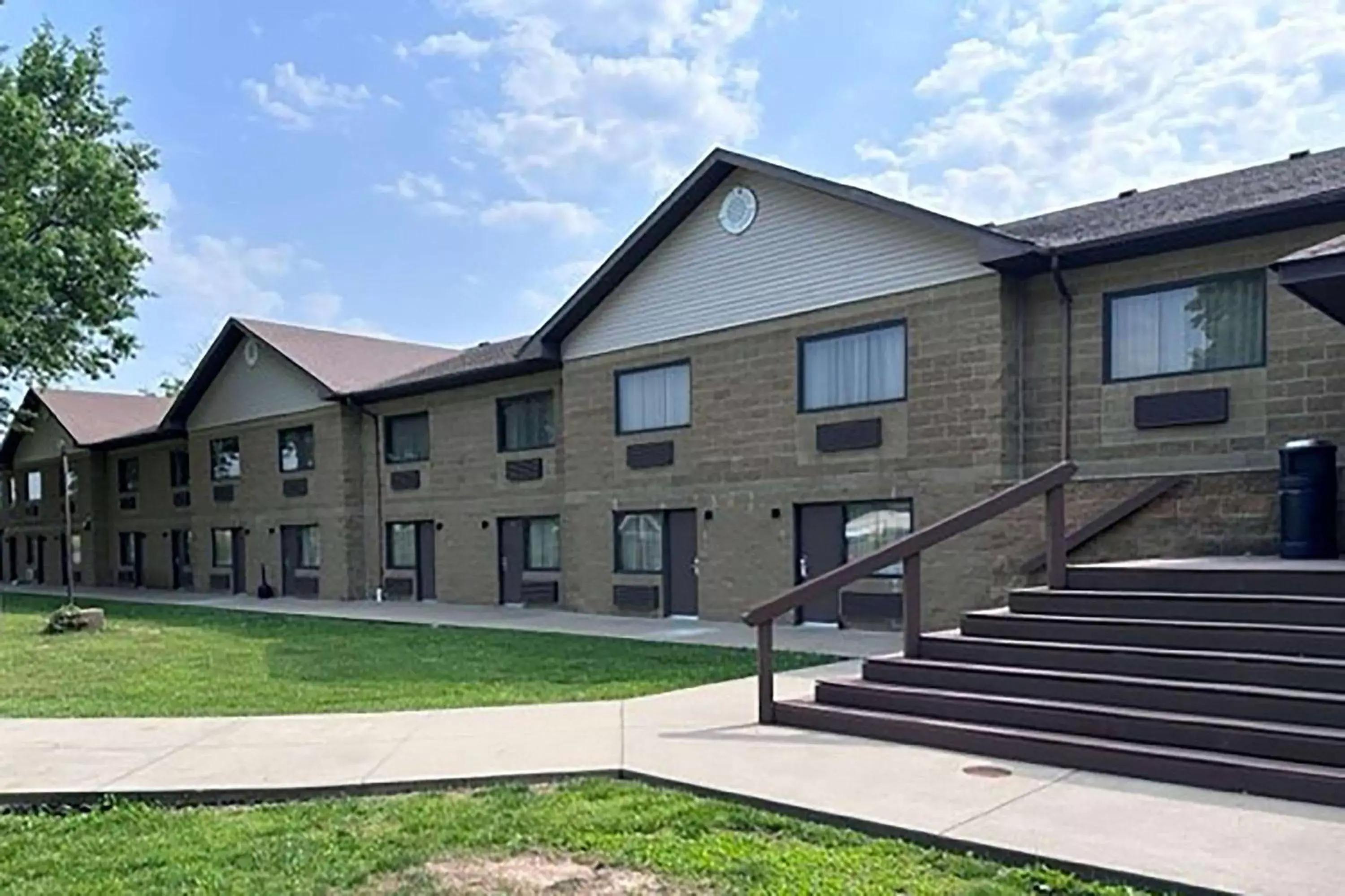 Property Building in Baymont Inn and Suites by Wyndham Farmington, MO