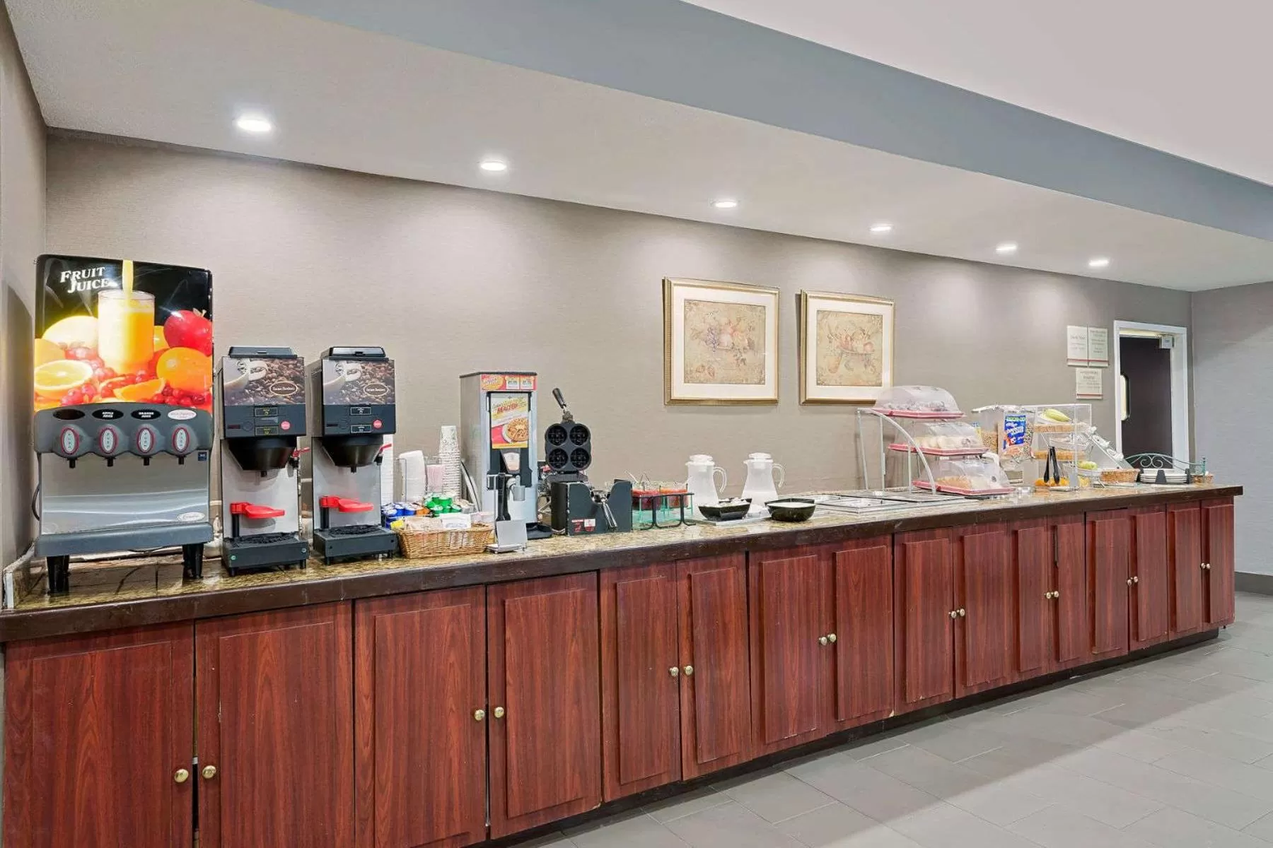Restaurant/places to eat in Hawthorn Extended Stay by Wyndham Columbus West